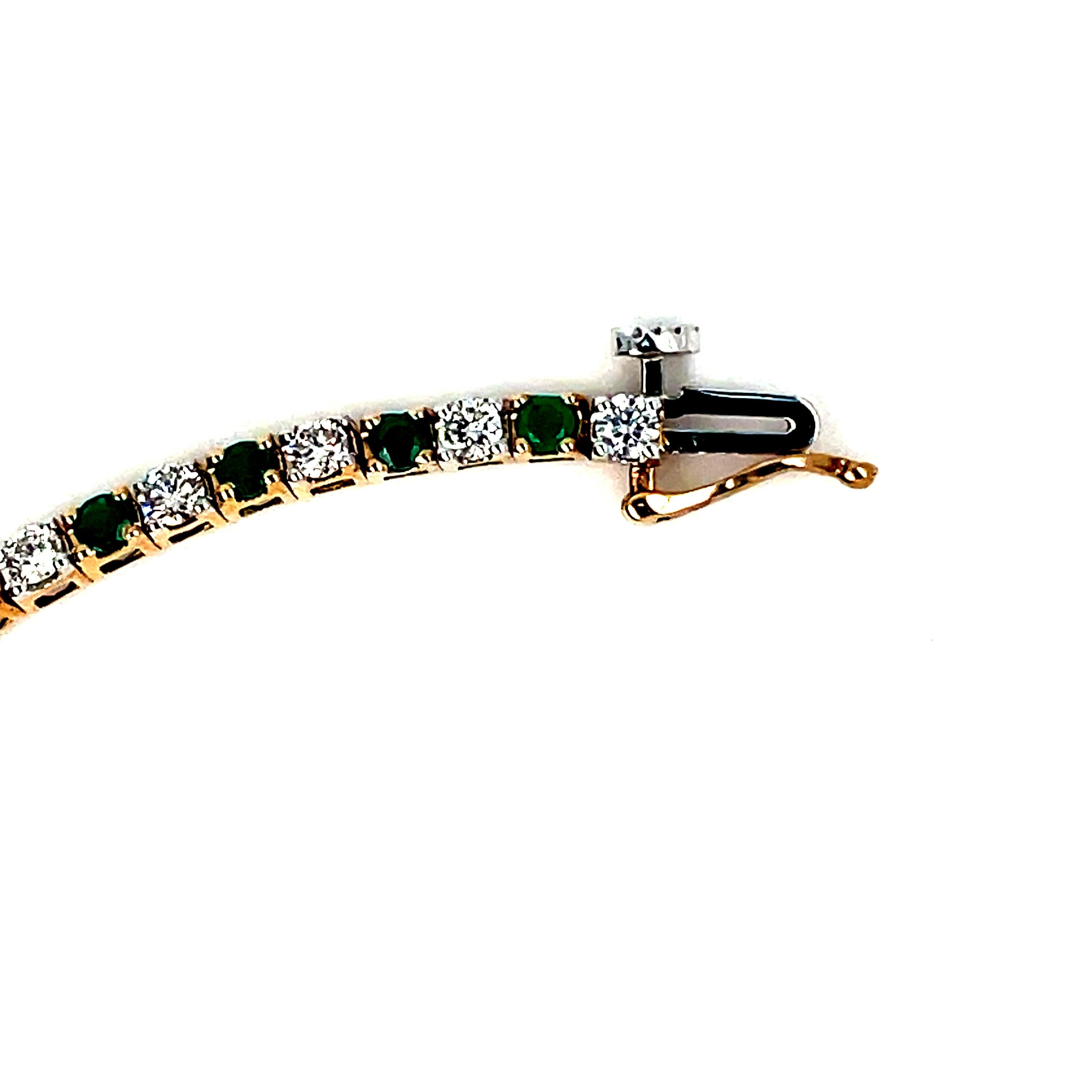Diamond and Emerald Bracelet 9k Yellow Gold For Sale 5