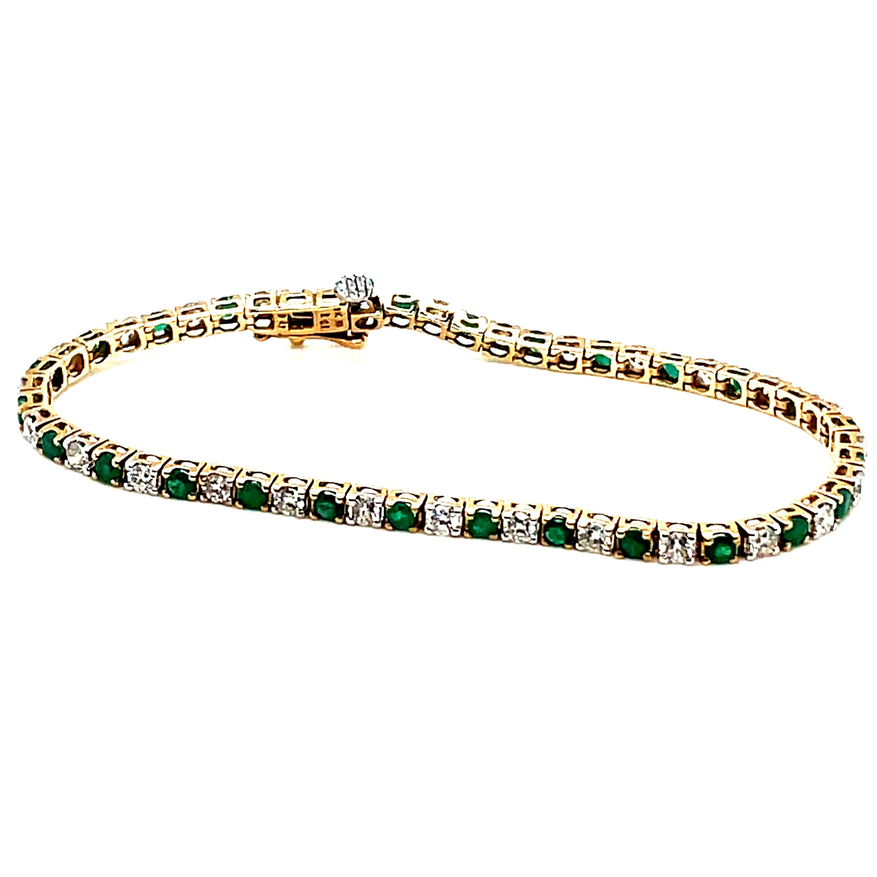 Diamond and Emerald Bracelet 9k Yellow Gold For Sale 7