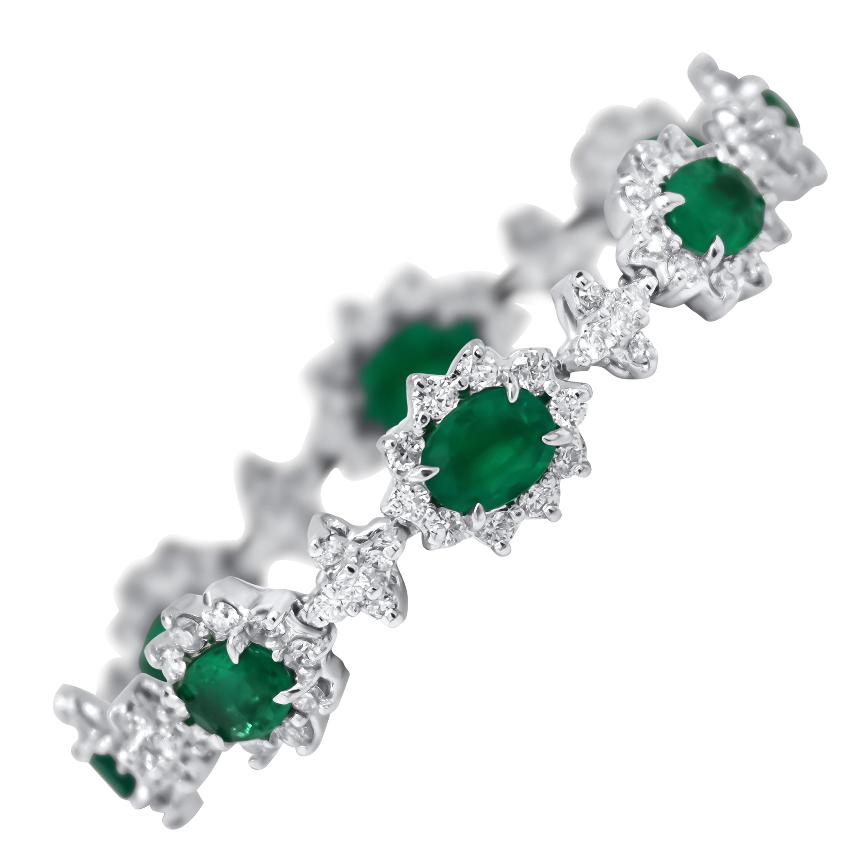 Diamond and Emerald Classic Bracelet For Sale