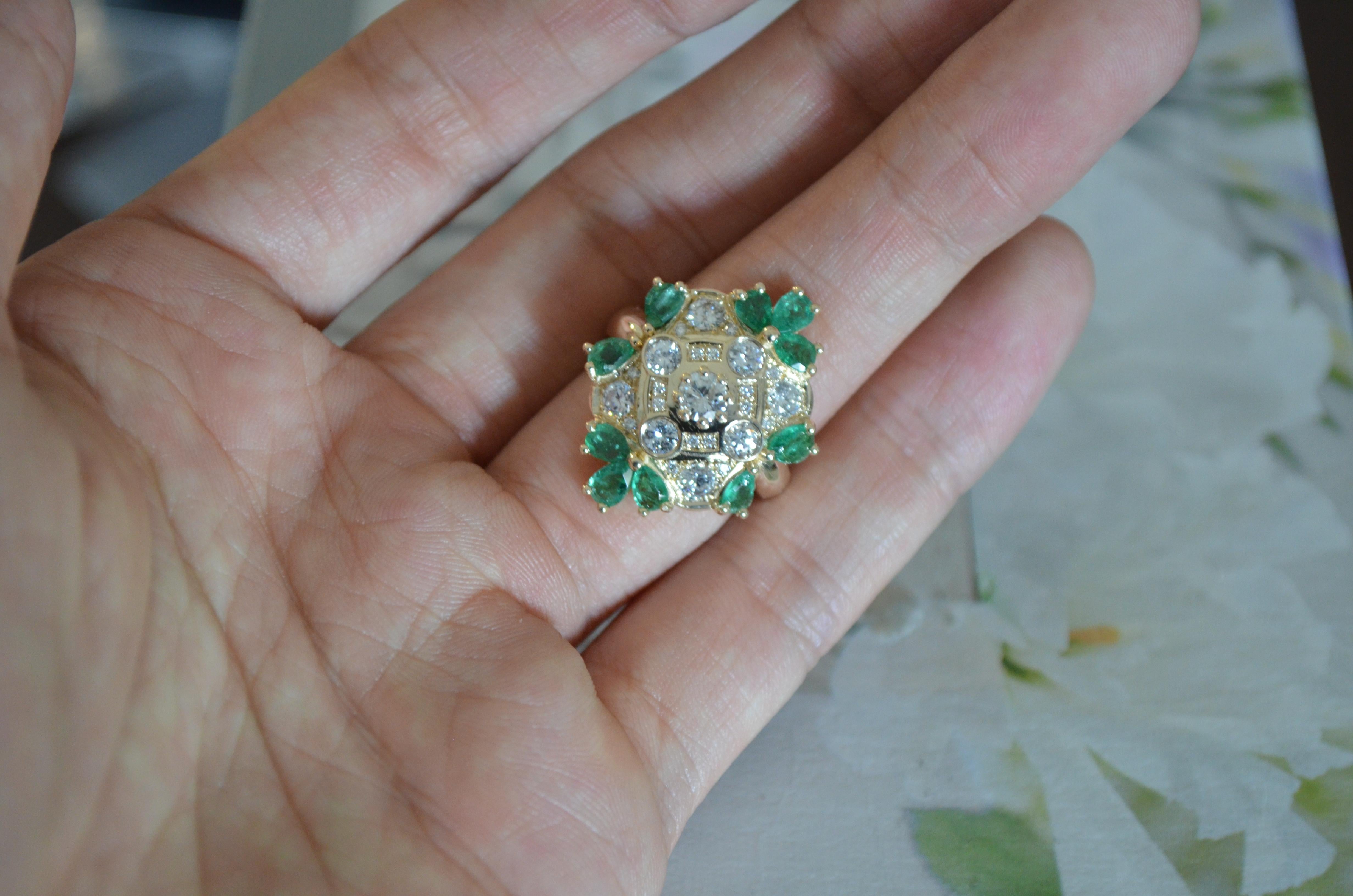 Can be sized to any finger size, ring will be made to order and take approximately  1-3 Wochen nach Genehmigung des endgültigen Designs durch den Kunden. Wenn Sie einen früheren Termin benötigen, lassen Sie es uns wissen und wir werden sehen, ob wir