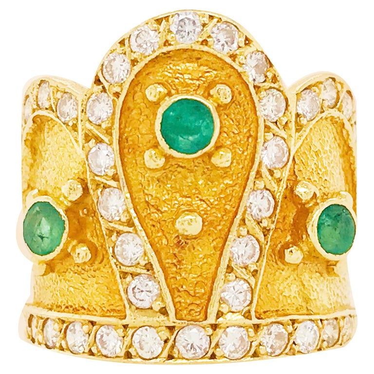 Crown Emerald Ring w Diamonds 18k Custom Royal Crown Ring made for a Princess For Sale