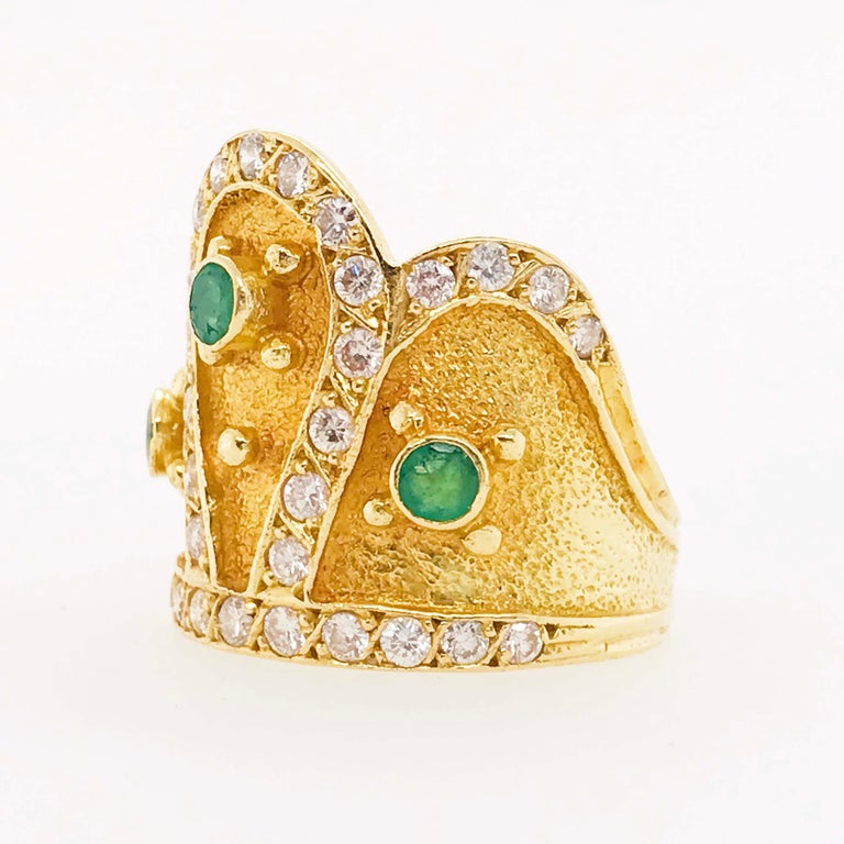 Crown Emerald Ring w Diamonds 18k Custom Royal Crown Ring made for a Princess In New Condition For Sale In Austin, TX