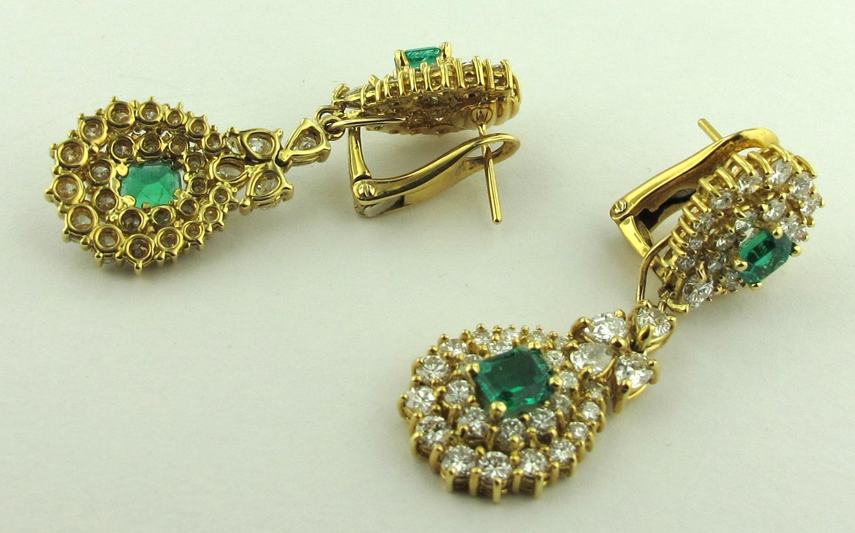 Women's or Men's Diamond and Columbian Emerald Drop Earrings Set in 18 Karat Yellow Gold