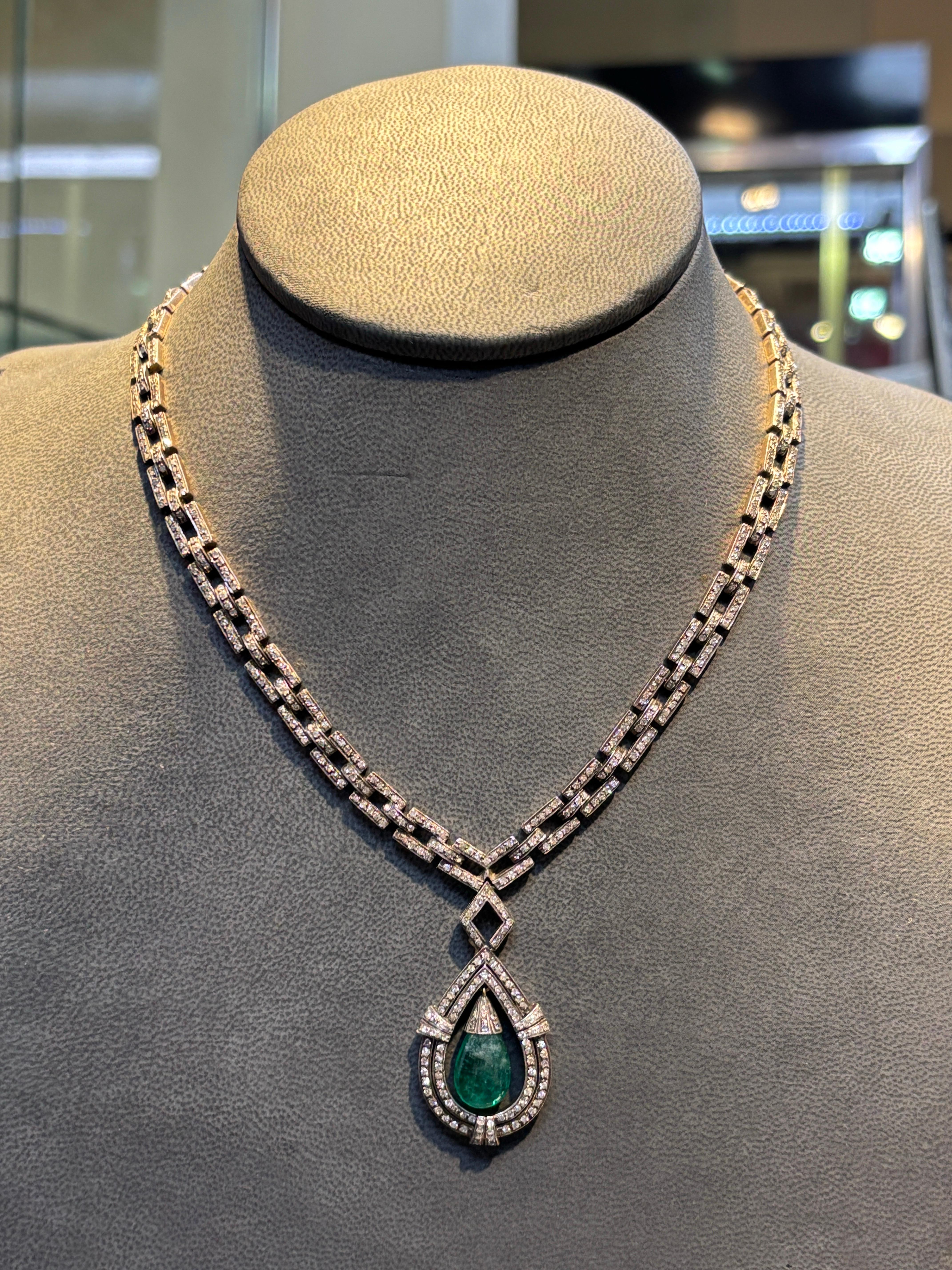 Collana con diamanti e smeraldi in vendita 4