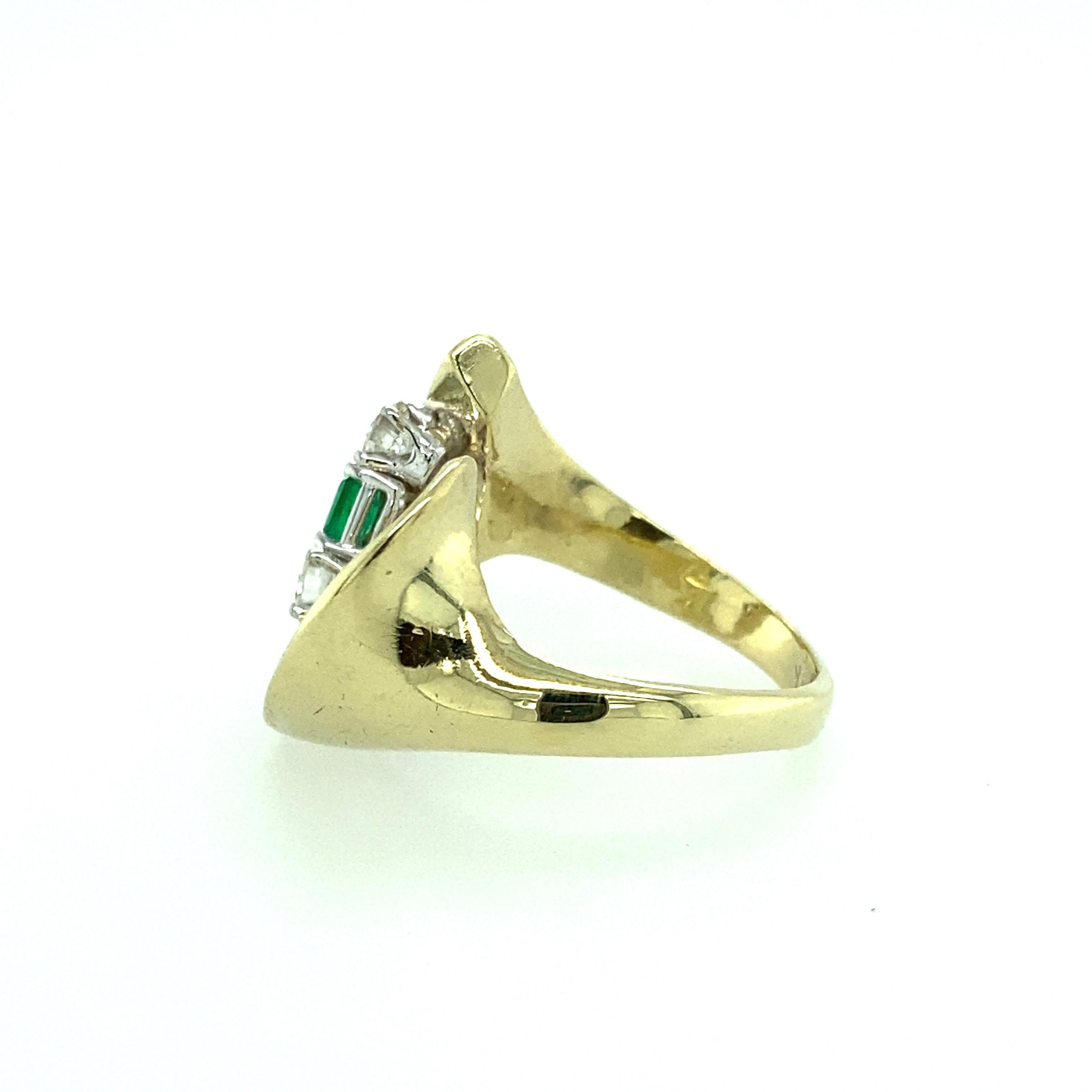 Diamant- und Smaragd-Modering (Moderne)