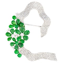 Broche Floral de Diamantes y Esmeraldas