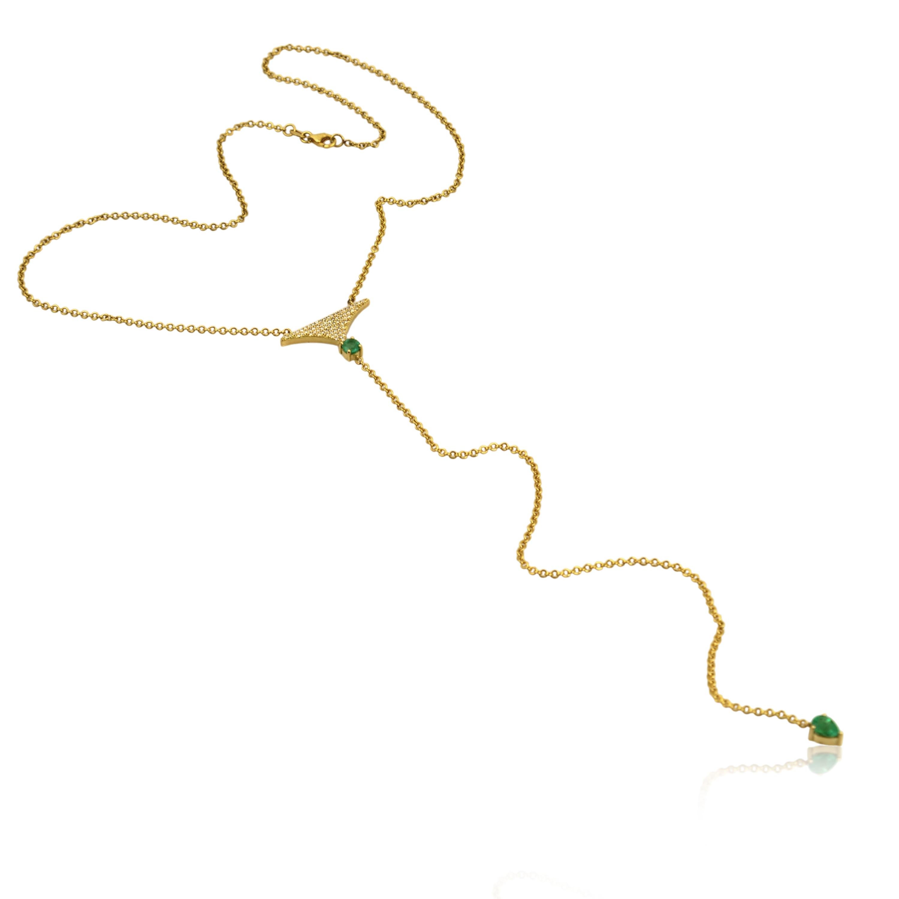 Contemporain Lariat en or jaune 18 carats avec diamants et émeraudes en vente