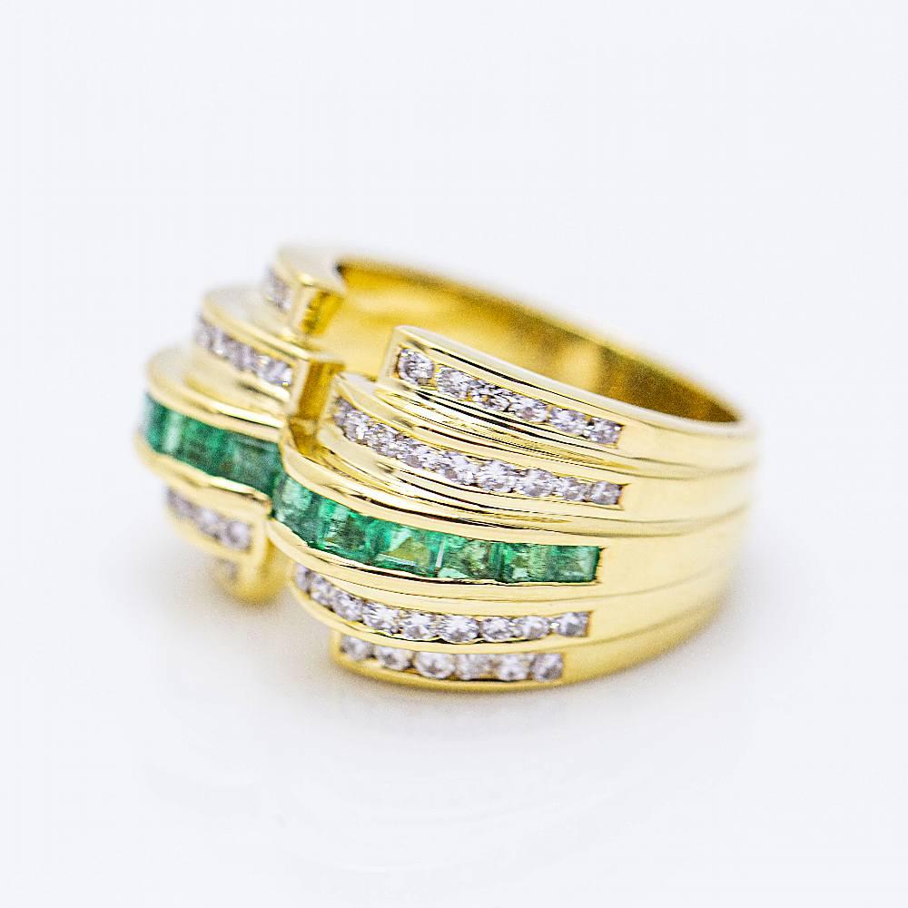 Diamond and Emerald LAZZO Ring For Sale 1