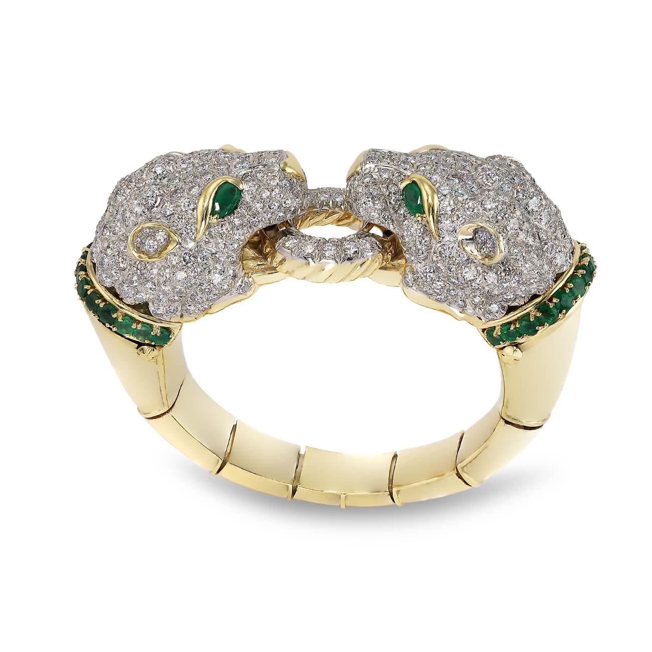 Diamond and Emerald Lion's Head Bangle by David Webb In Good Condition In Dallas, TX