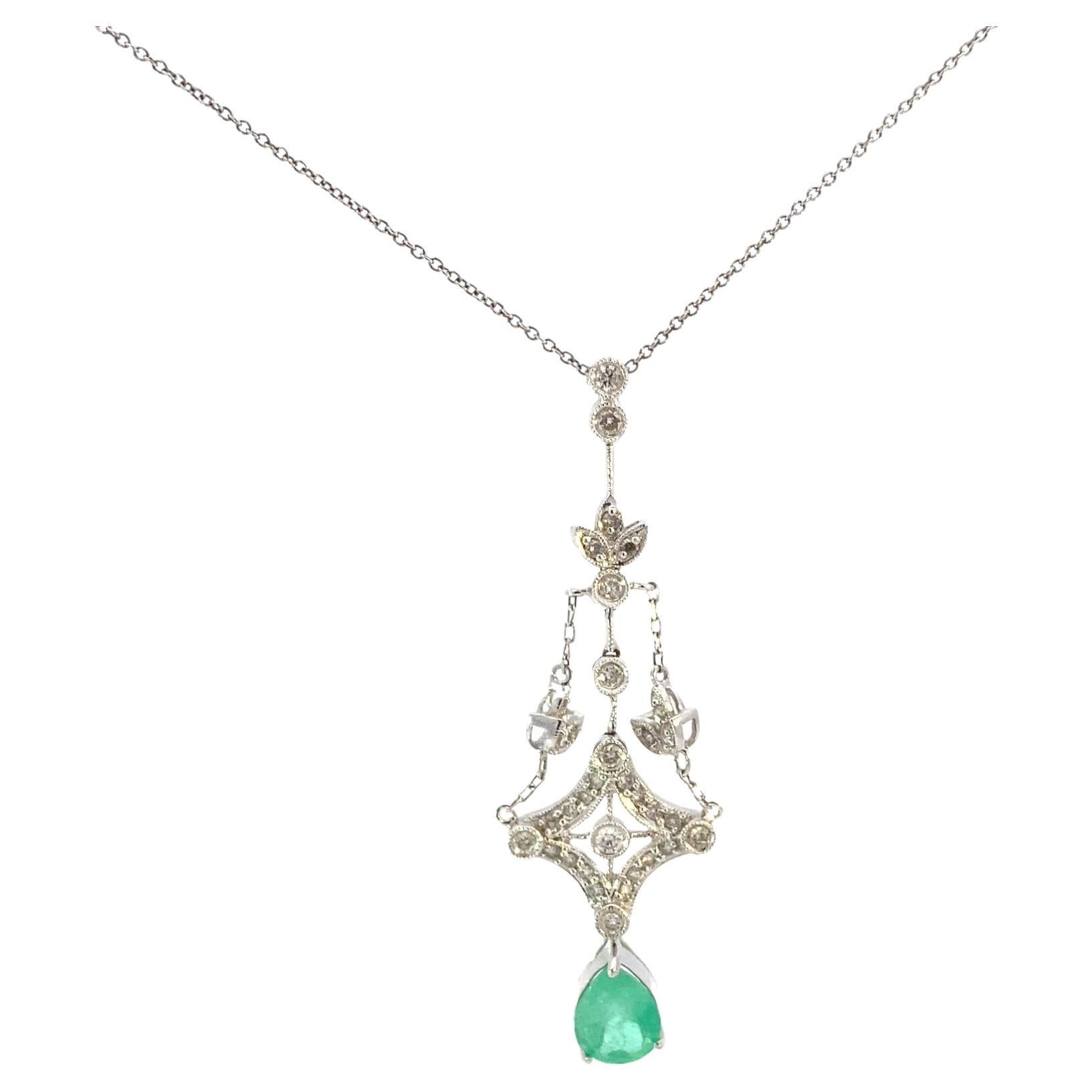 Articolo #8495 

L'AIG (American International Gemologists) certifica
Collana da donna in 14K con diamante da 0,58 carati e smeraldo da 1,50 carati

Un ciondolo da donna in oro bianco 18KT fuso e assemblato con smeraldo e diamante, testato