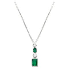 Diamant- und Smaragdhalskette aus 18kt Weißgold, 1,18 Karat