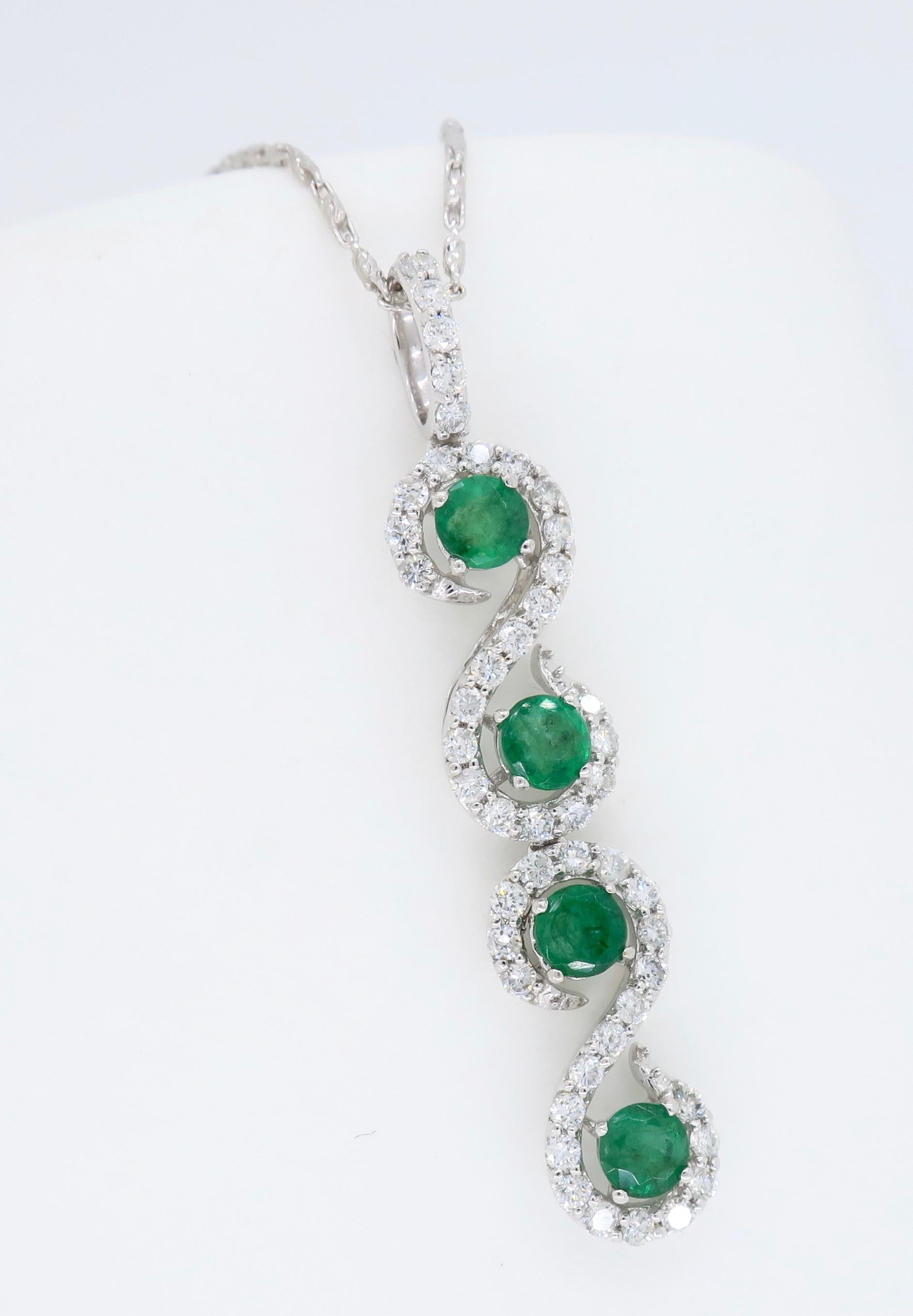 Diamond and Emerald Pendant Necklace 4