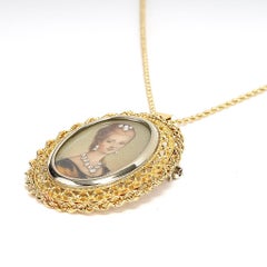 Diamond And Emerald Portrait Pin Brooch In 18K Yellow Gold