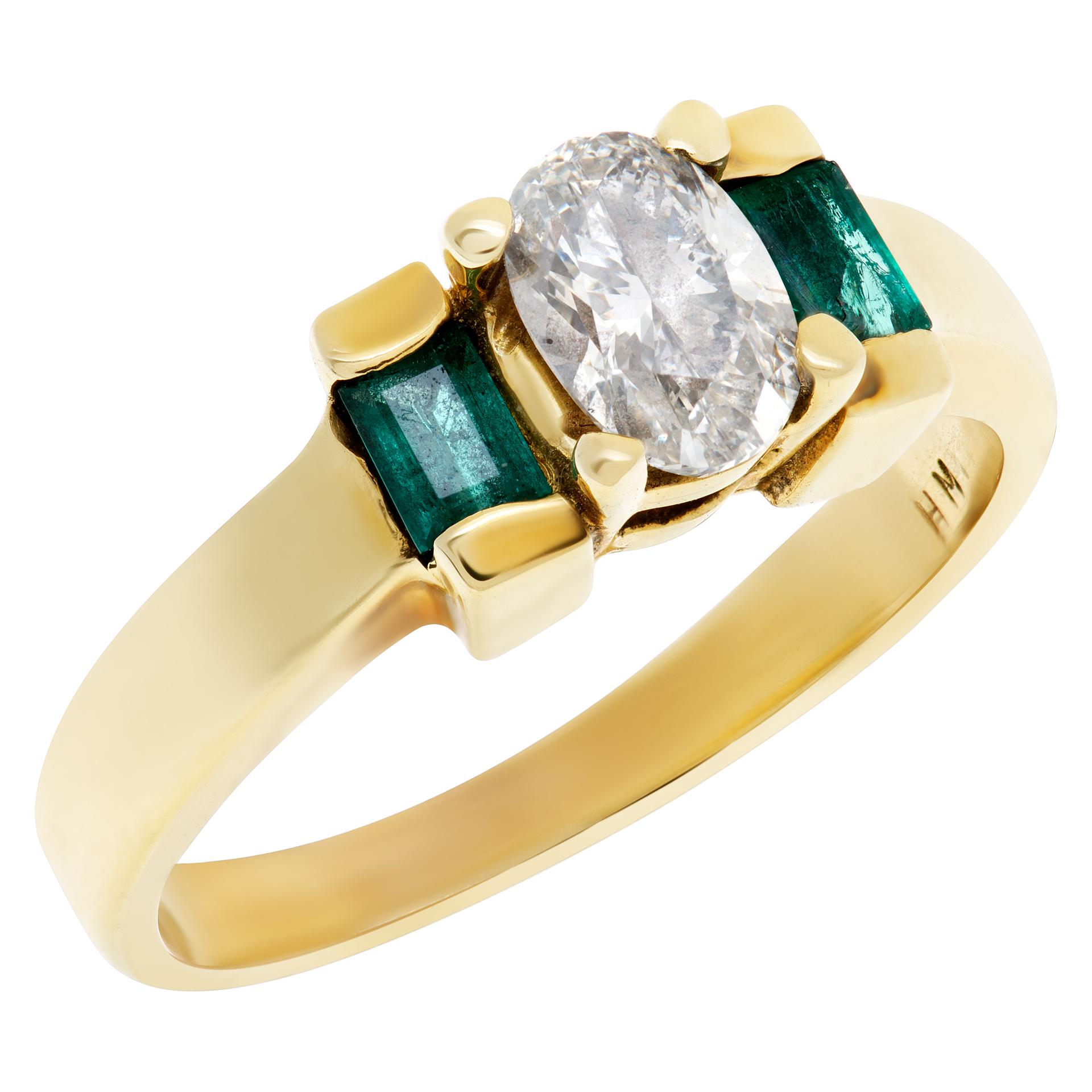 Diamant- und Smaragdring aus 14k Gold. 0,50 Karat ovaler Diamant, 'H-I, VS2' im Zustand „Hervorragend“ im Angebot in Surfside, FL