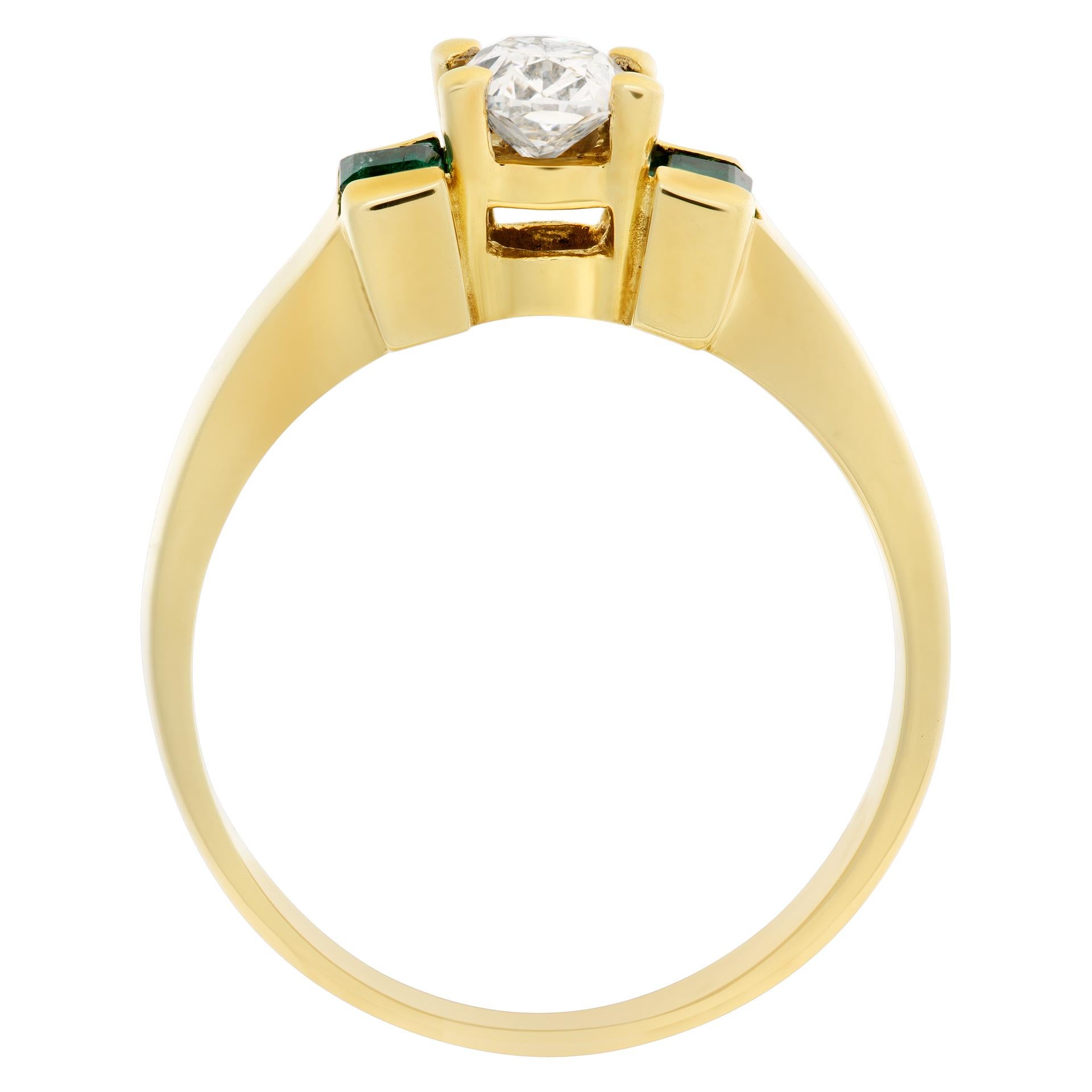 Diamant- und Smaragdring aus 14k Gold. 0,50 Karat ovaler Diamant, 'H-I, VS2' Damen im Angebot