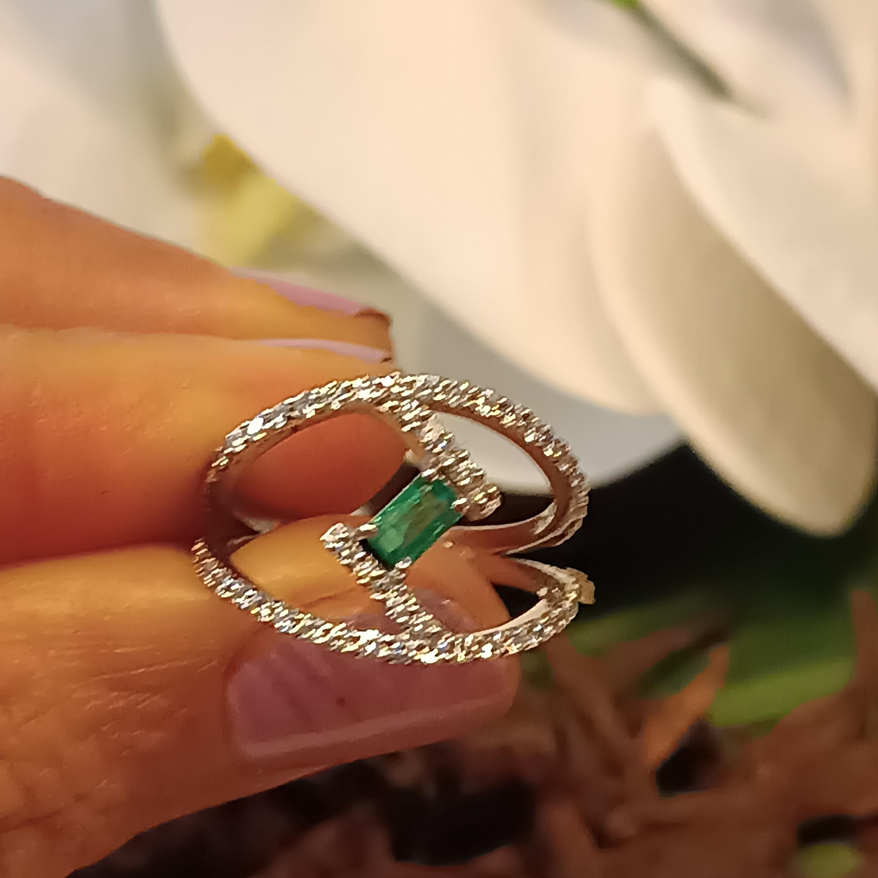 Diamond and Emerald Ring in Withe Gold 0.64 Carat Diamonds 0.3 Carat Emerald