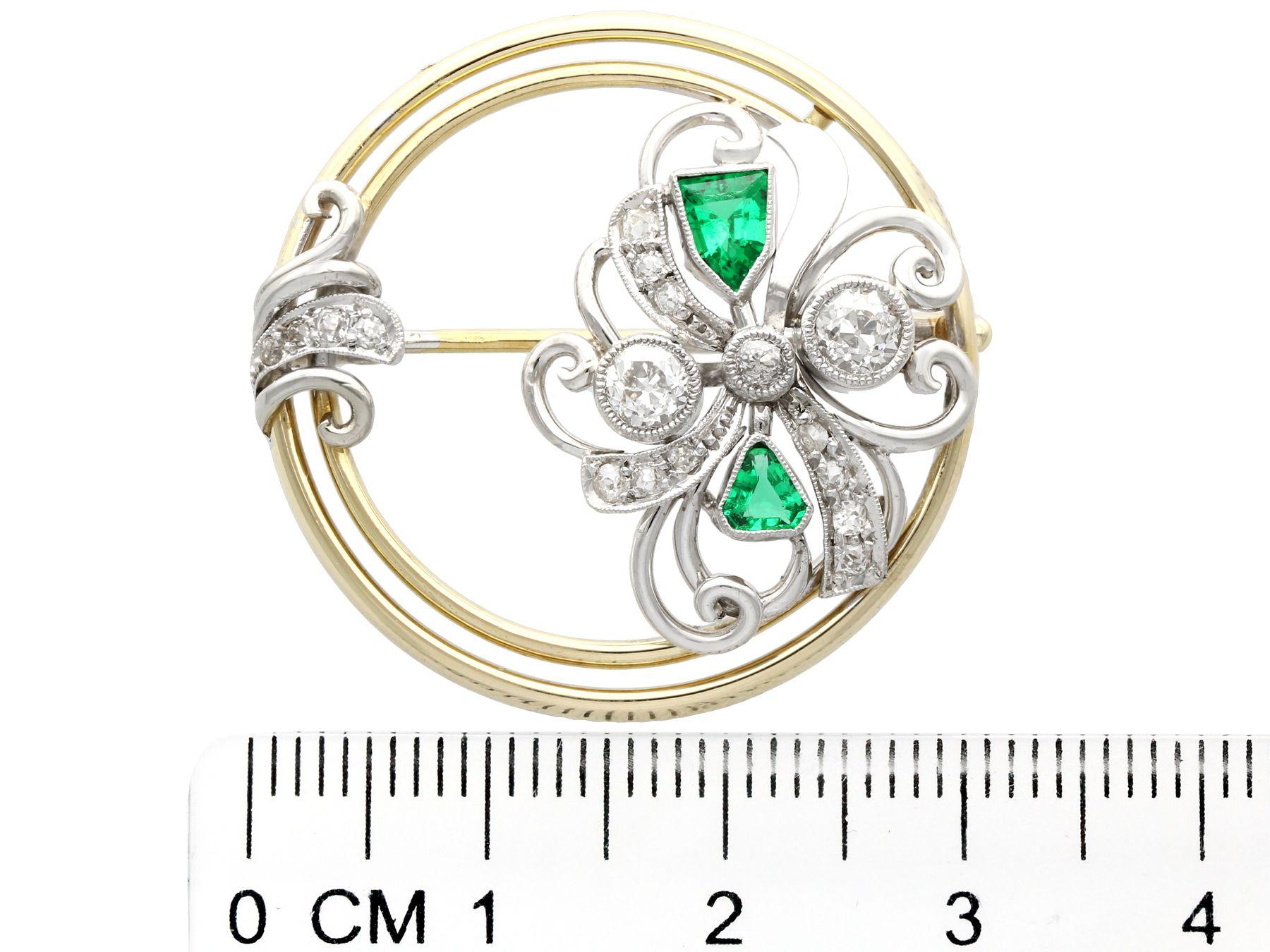 Diamond and Emerald Yellow Gold Brooch, Art Deco, Antique, circa 1930 2