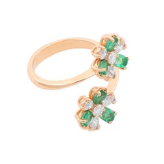 Diamond and Emeralds Flower Bypass Contrariè Fashion Modern Ring
