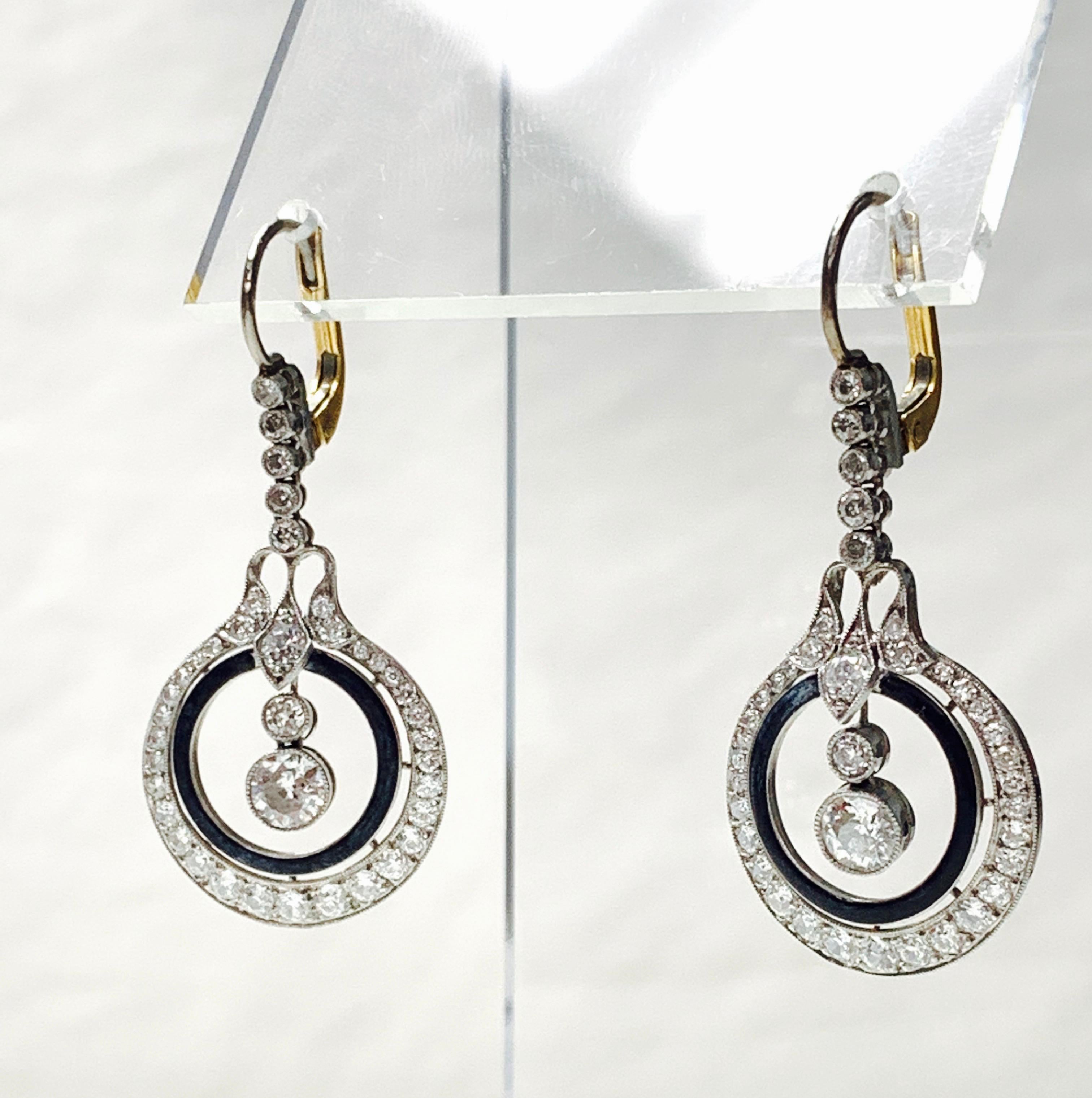 Diamond and Enamel Dangle Earrings in Platinum In Excellent Condition For Sale In New York, NY