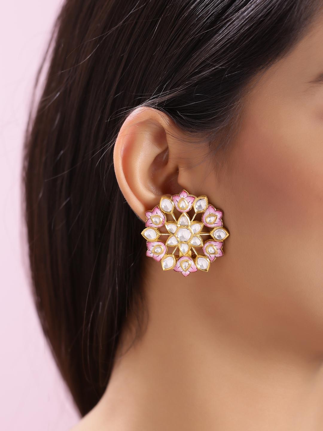 Diamond and Enamel Floral Stud Earring Pair Handcrafted in 18 Karat Gold In New Condition For Sale In Jaipur, IN
