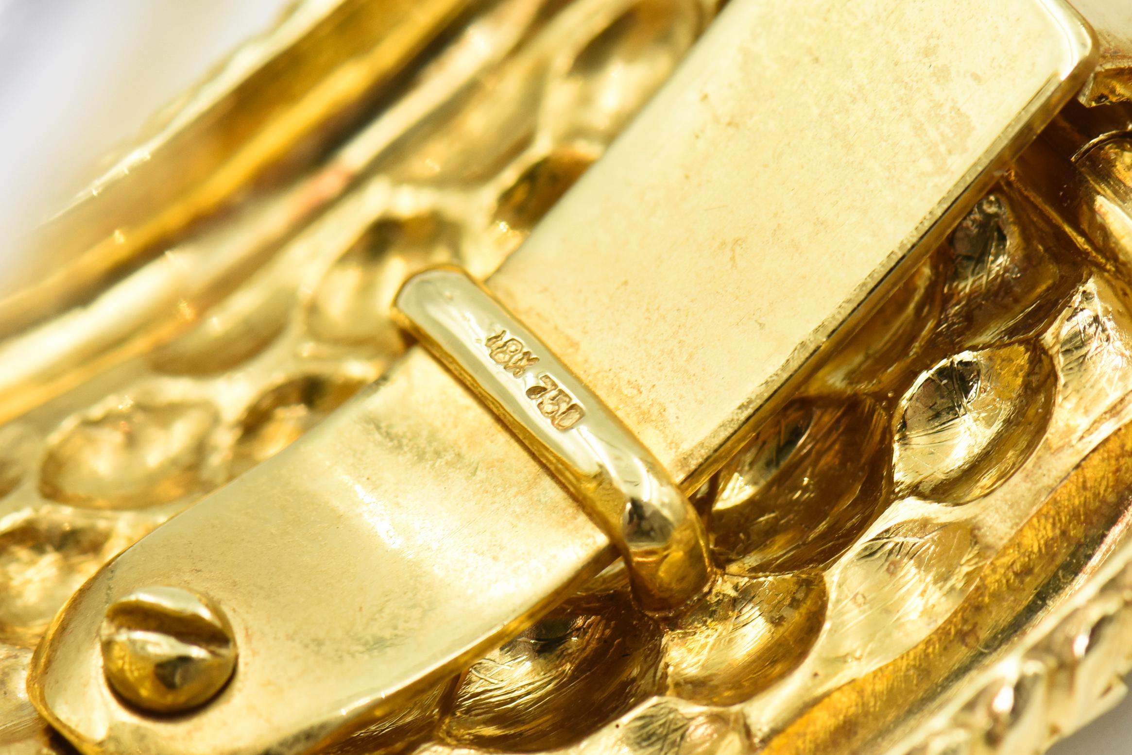 Diamond and Gold Cuff Bracelet For Sale 2