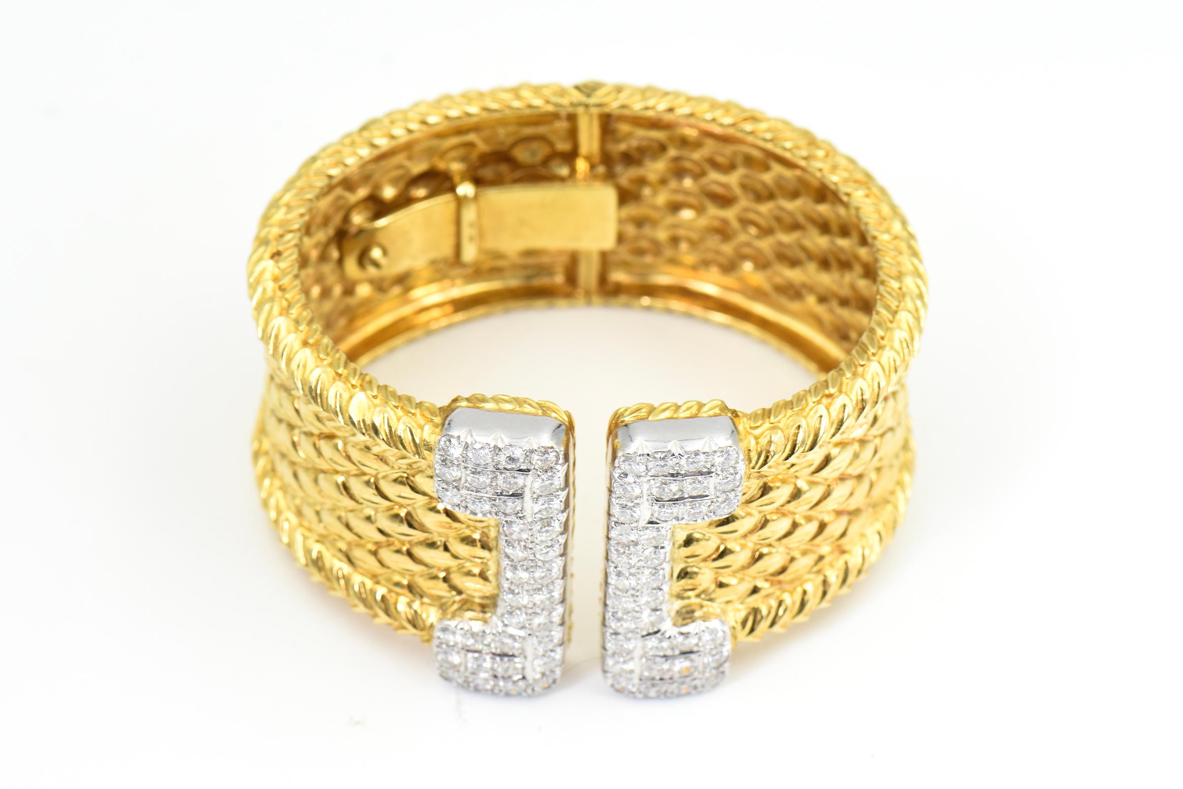 Diamond and Gold Cuff Bracelet For Sale 3
