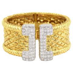 Bracelet manchette en or et diamants