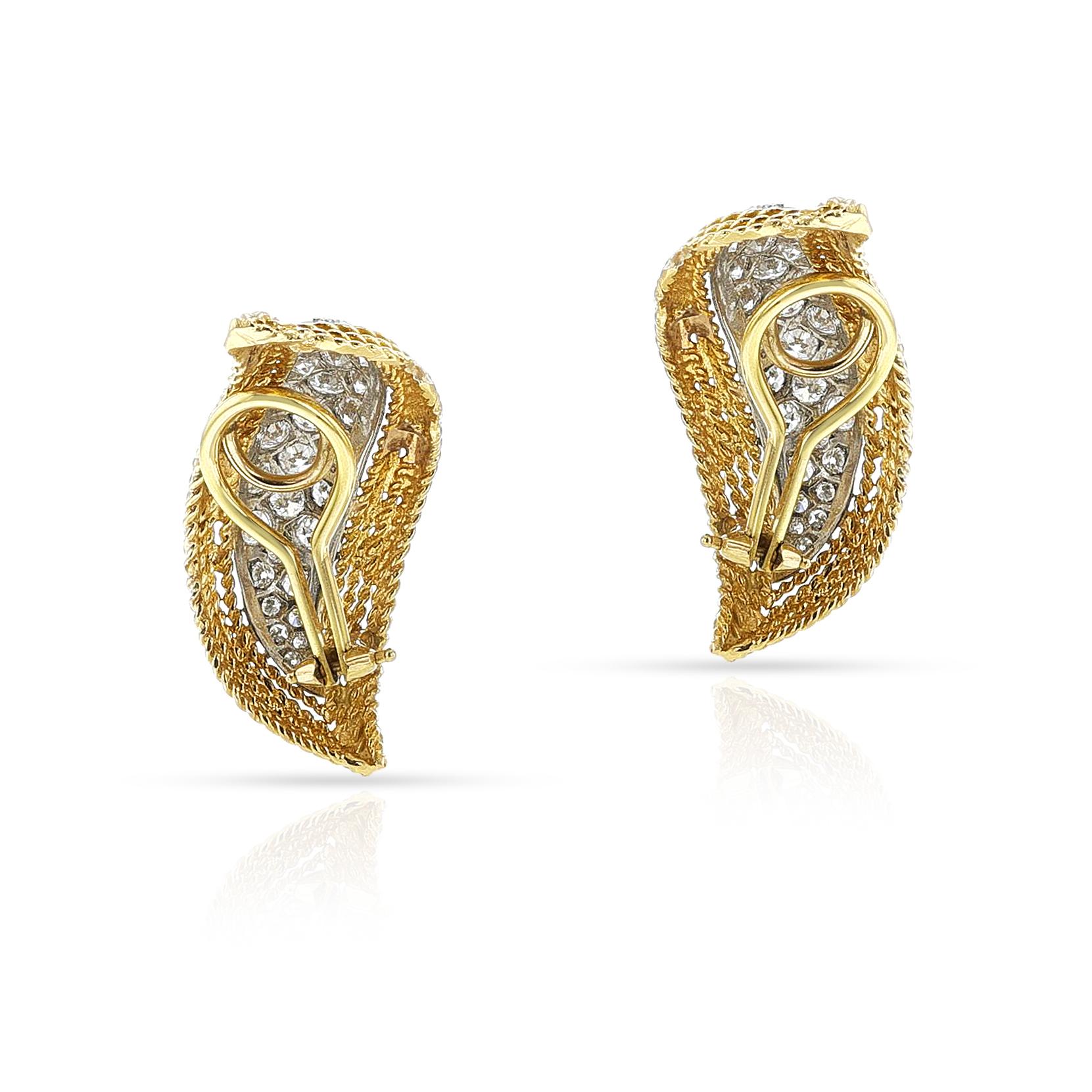 Diamond and Gold Earrings, 18k In Excellent Condition For Sale In New York, NY