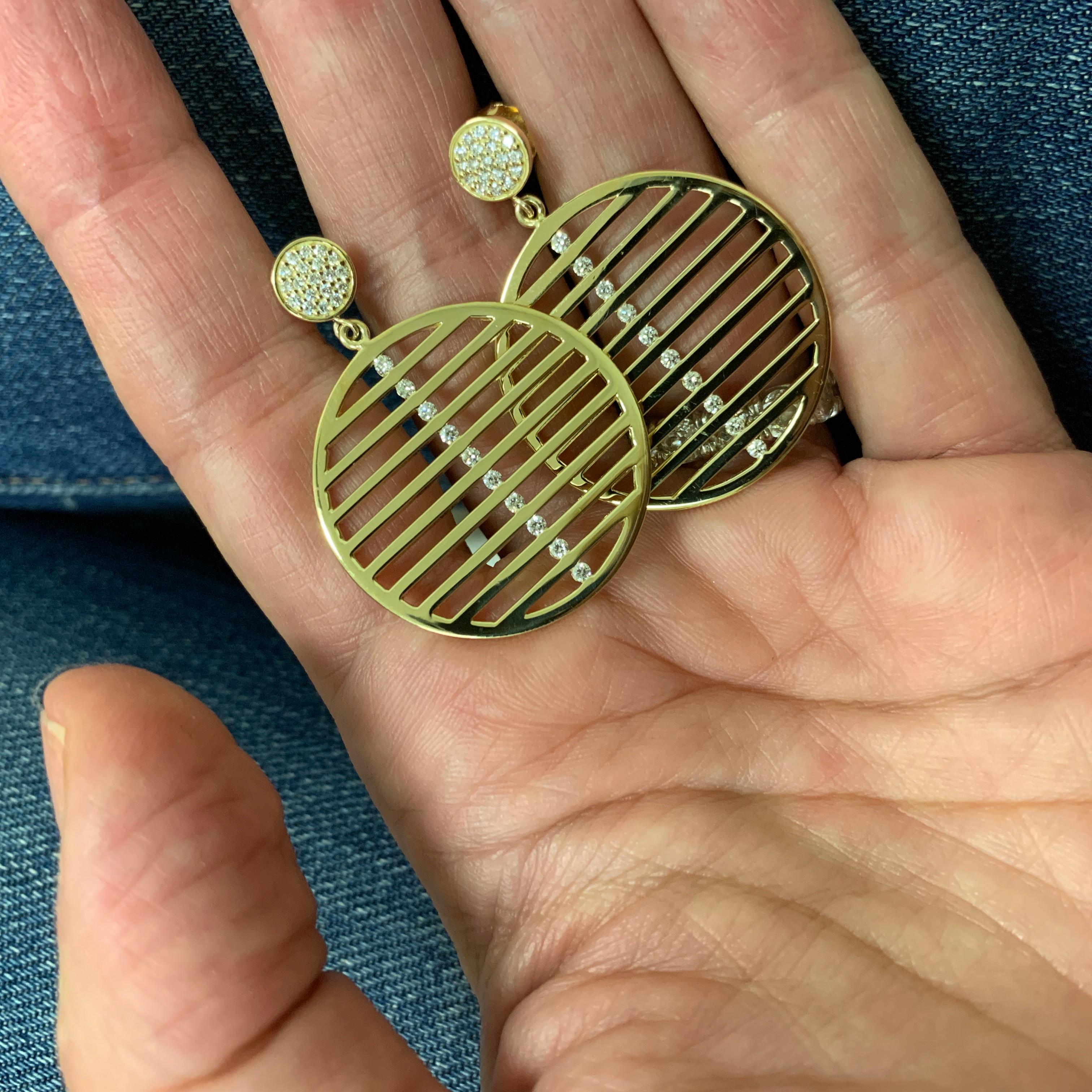 Diamond and Gold Earrings In Excellent Condition For Sale In Los Angeles, CA