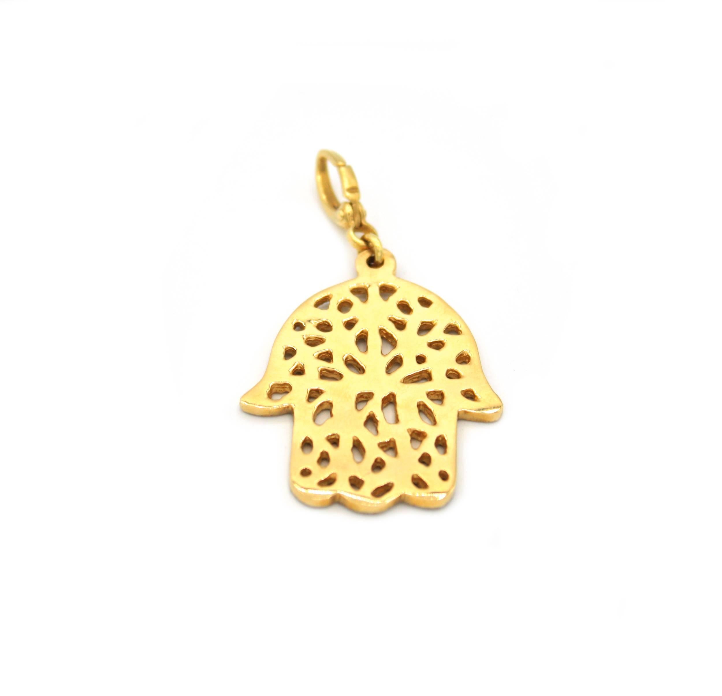 Diamond and Gold Hamsa Pendant In New Condition For Sale In New York, NY
