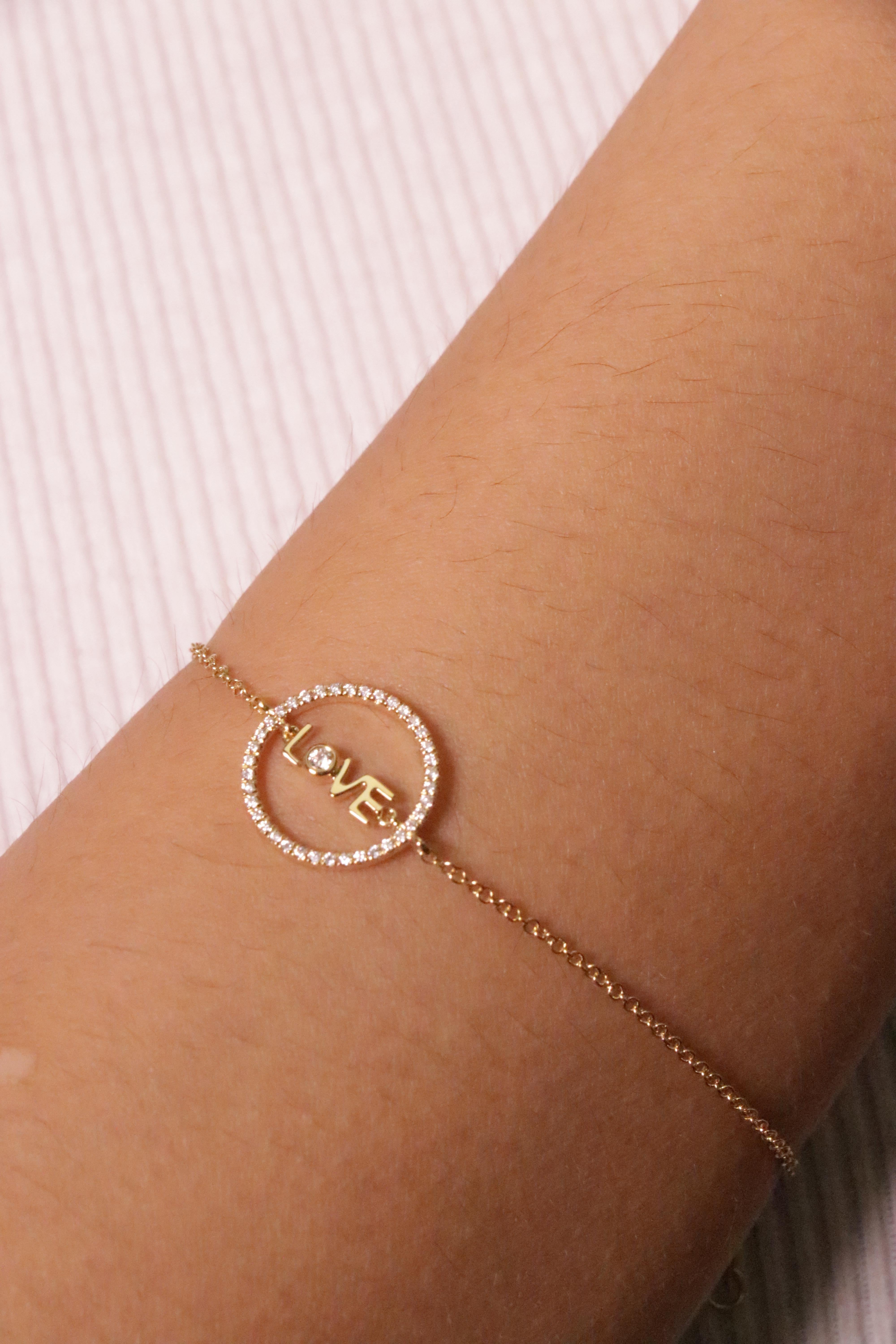 Diamant et or LOVE  Bracelet en or 18 K K. en vente 1