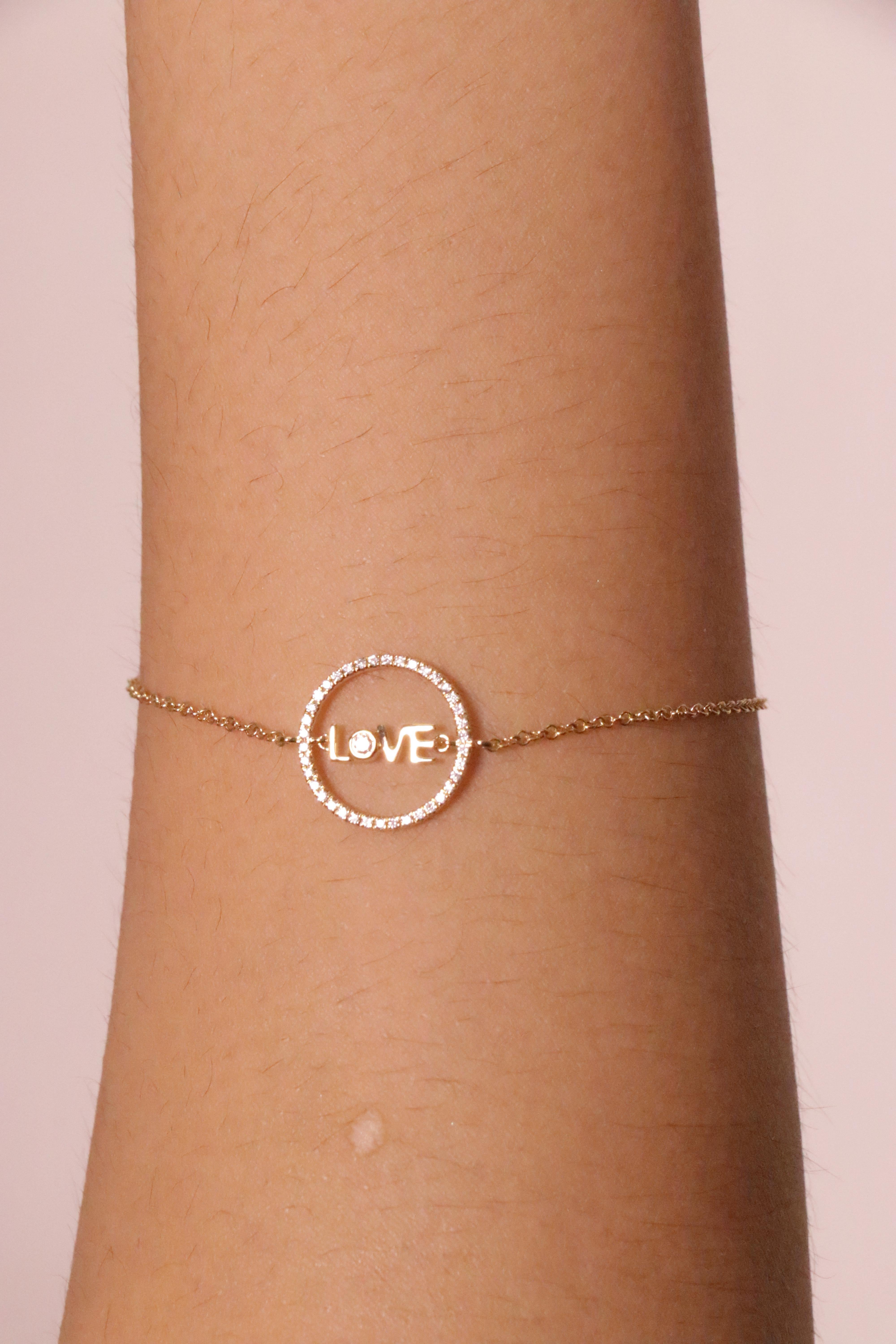 Diamant et or LOVE  Bracelet en or 18 K K. en vente 2