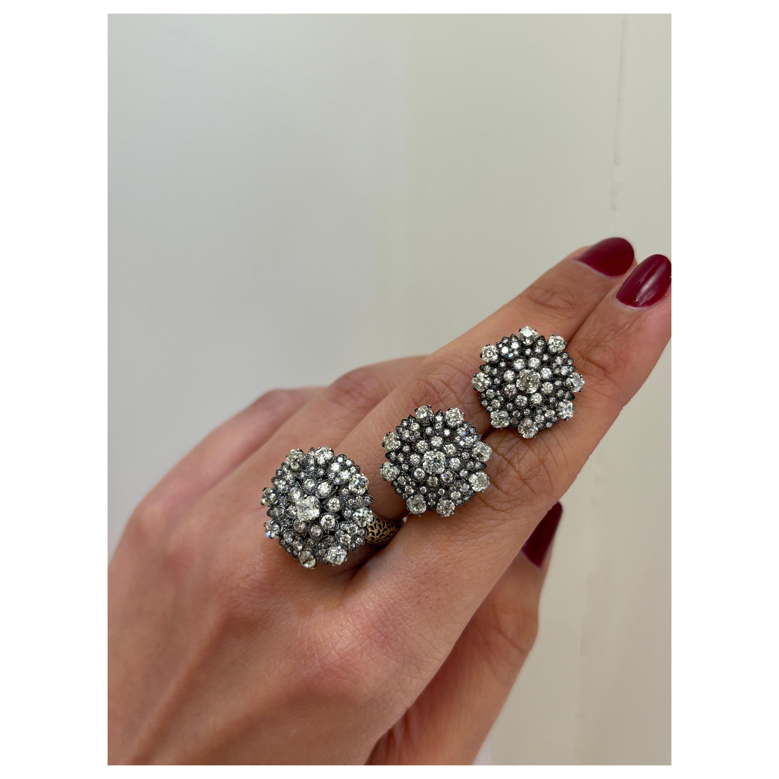 Suite aus Ring und Ohrring aus Diamanten und Gold
