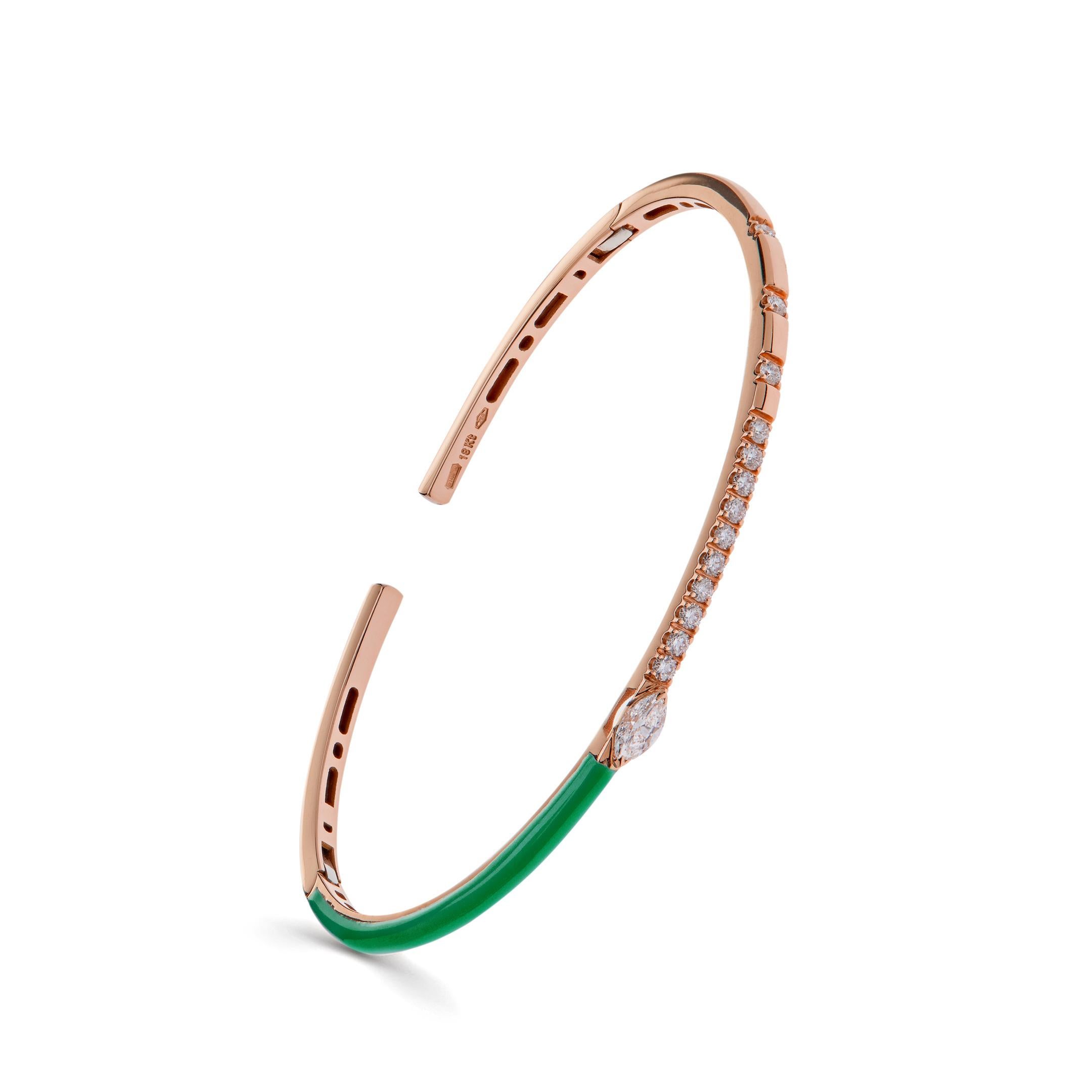 Bracciale con diamanti e smalto verde In condizioni Nuovo in vendita a New York, NY