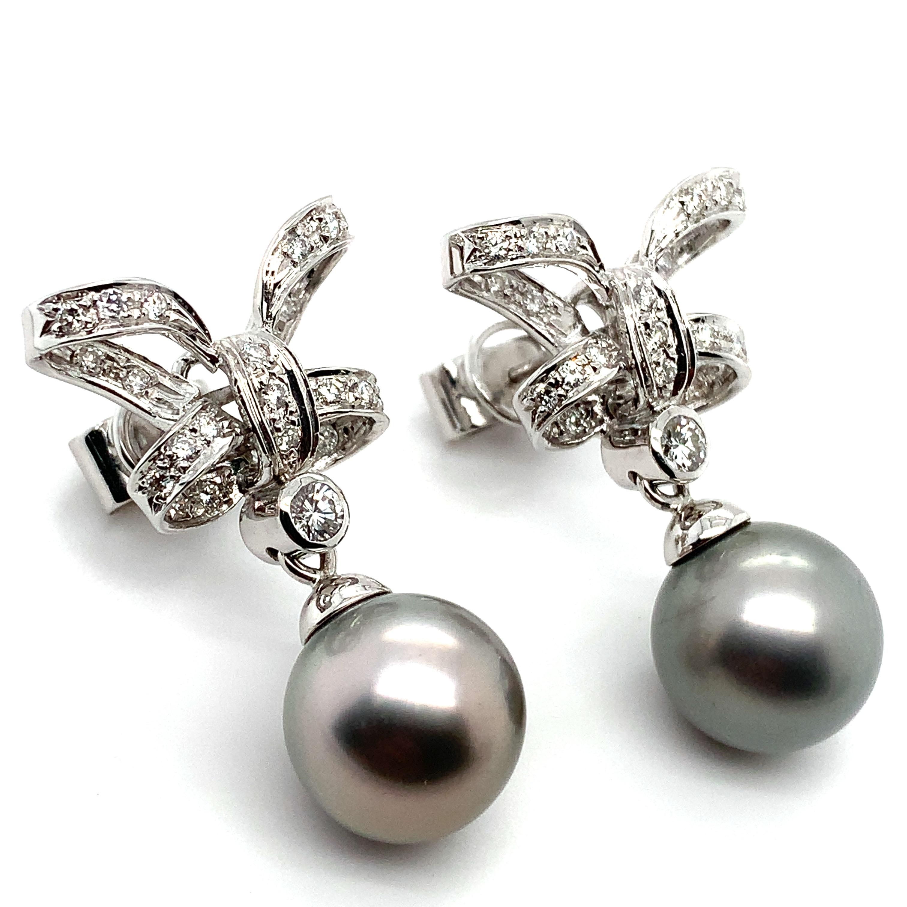 Diamond and grey Tahitian Pearl drop earrings 18k white gold For Sale 4