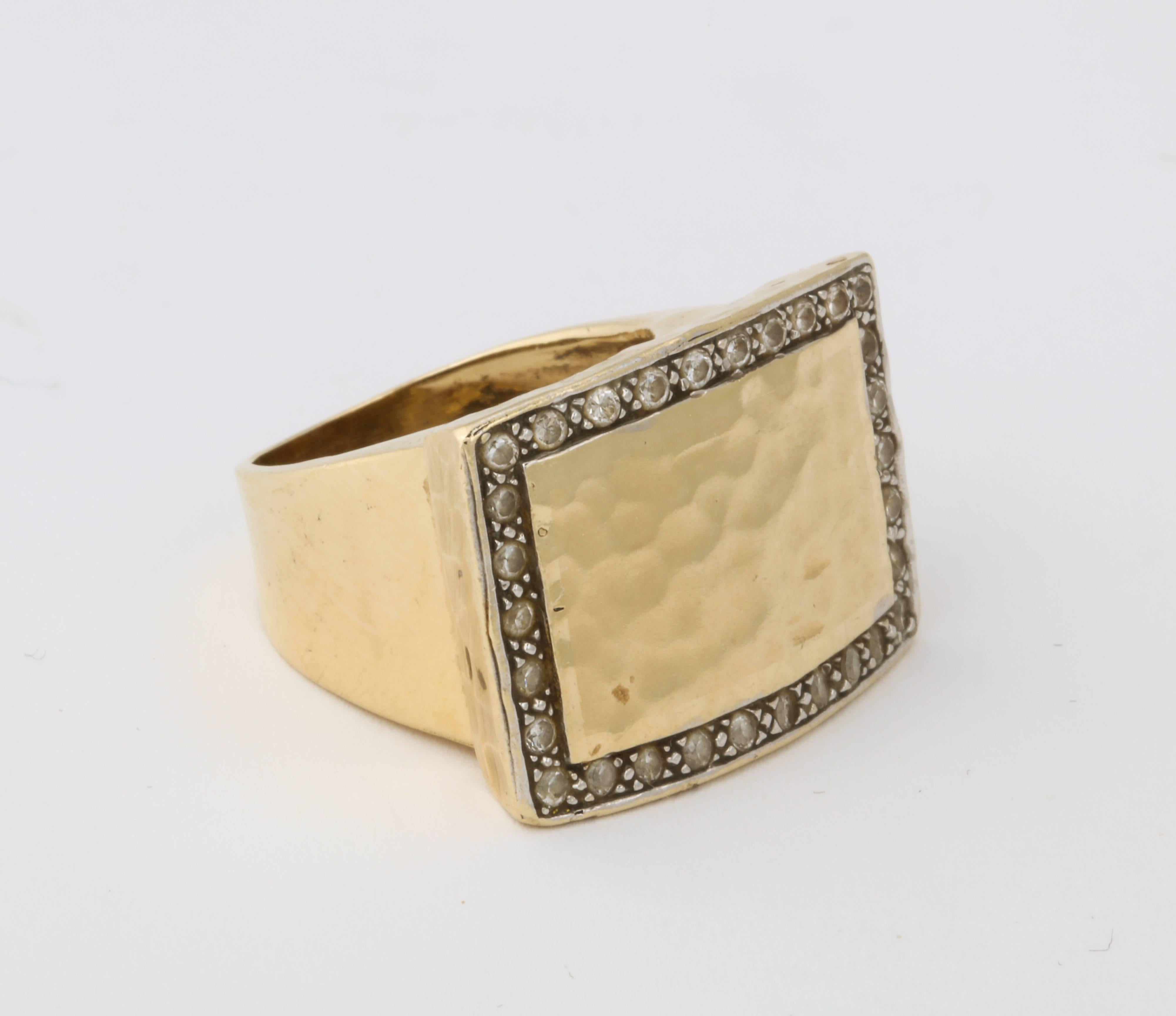 Diamond and Hand Hammered Gold Ring In Excellent Condition For Sale In New York, NY