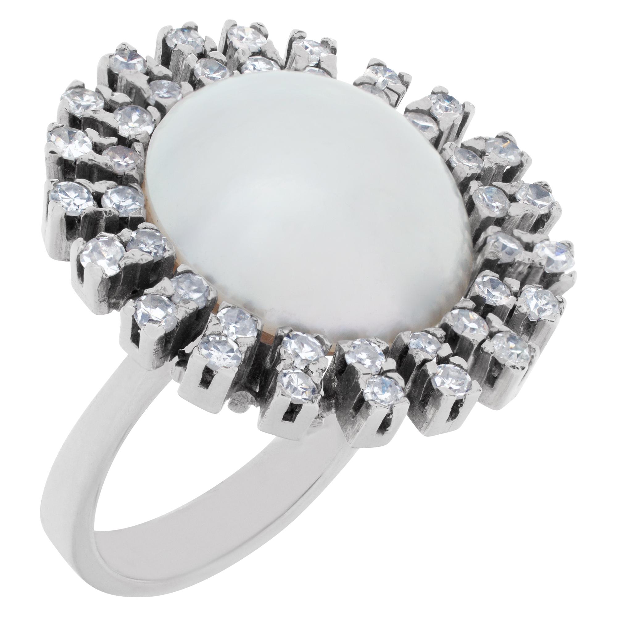 Diamond and Mobe Pearl Ring in 14k White Gold, 0.80 Cts in Diamonds In Excellent Condition For Sale In Surfside, FL