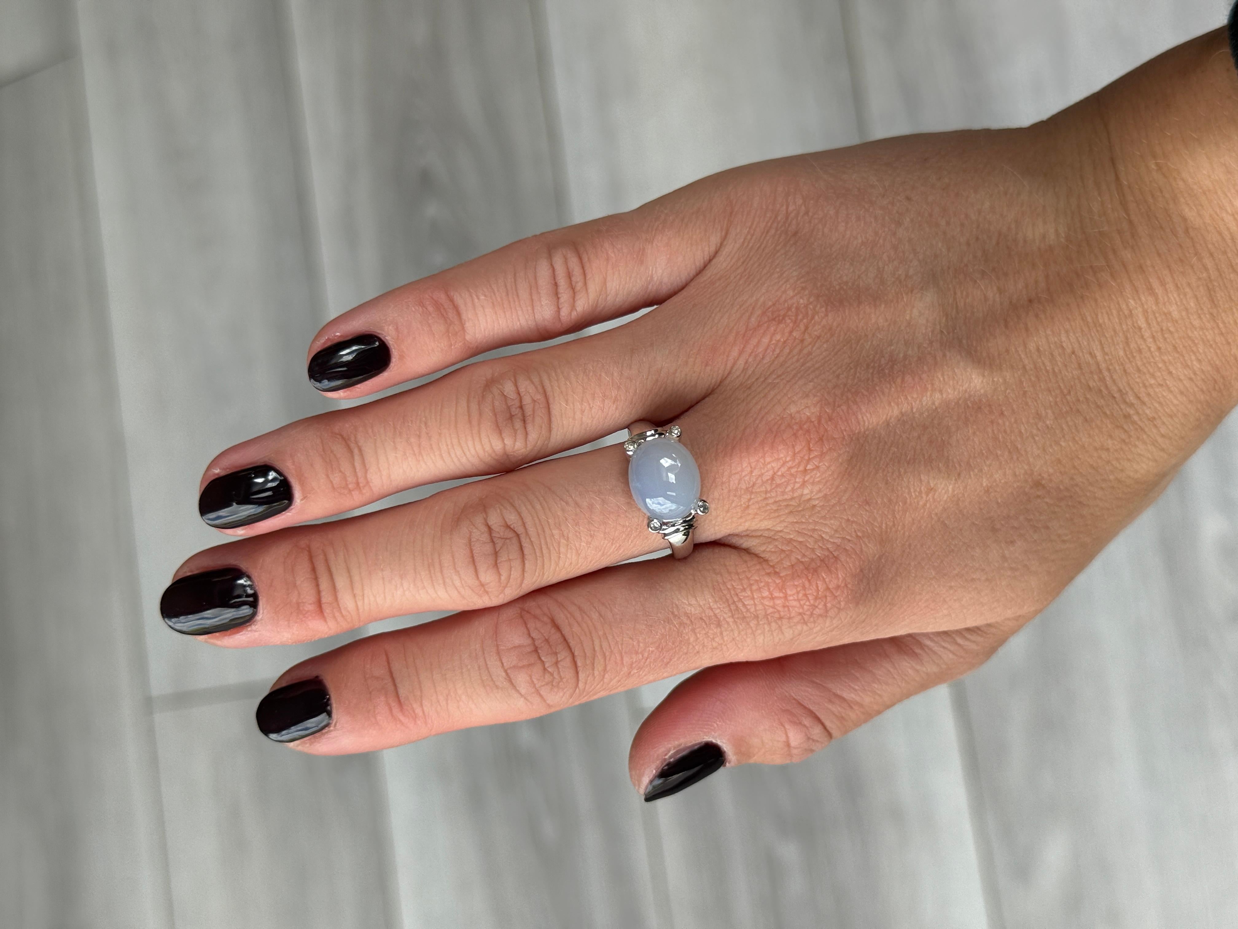 Diamant und Mondstein 9 Karat Weißgold Ring (Cabochon) im Angebot