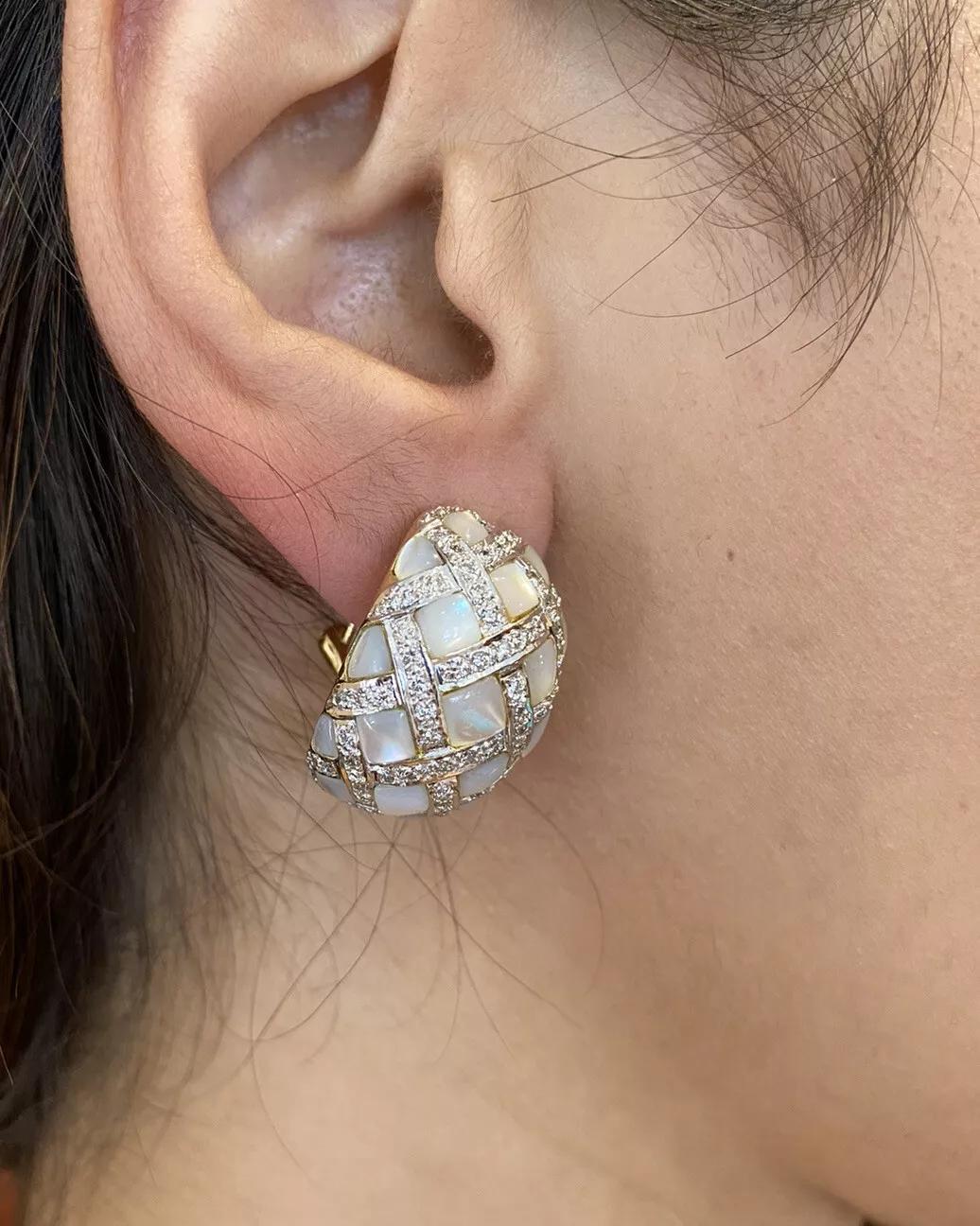 Diamond and Mother-of-Pearl Checkerboard Bombe Earrings in 18k White Gold In Excellent Condition For Sale In La Jolla, CA