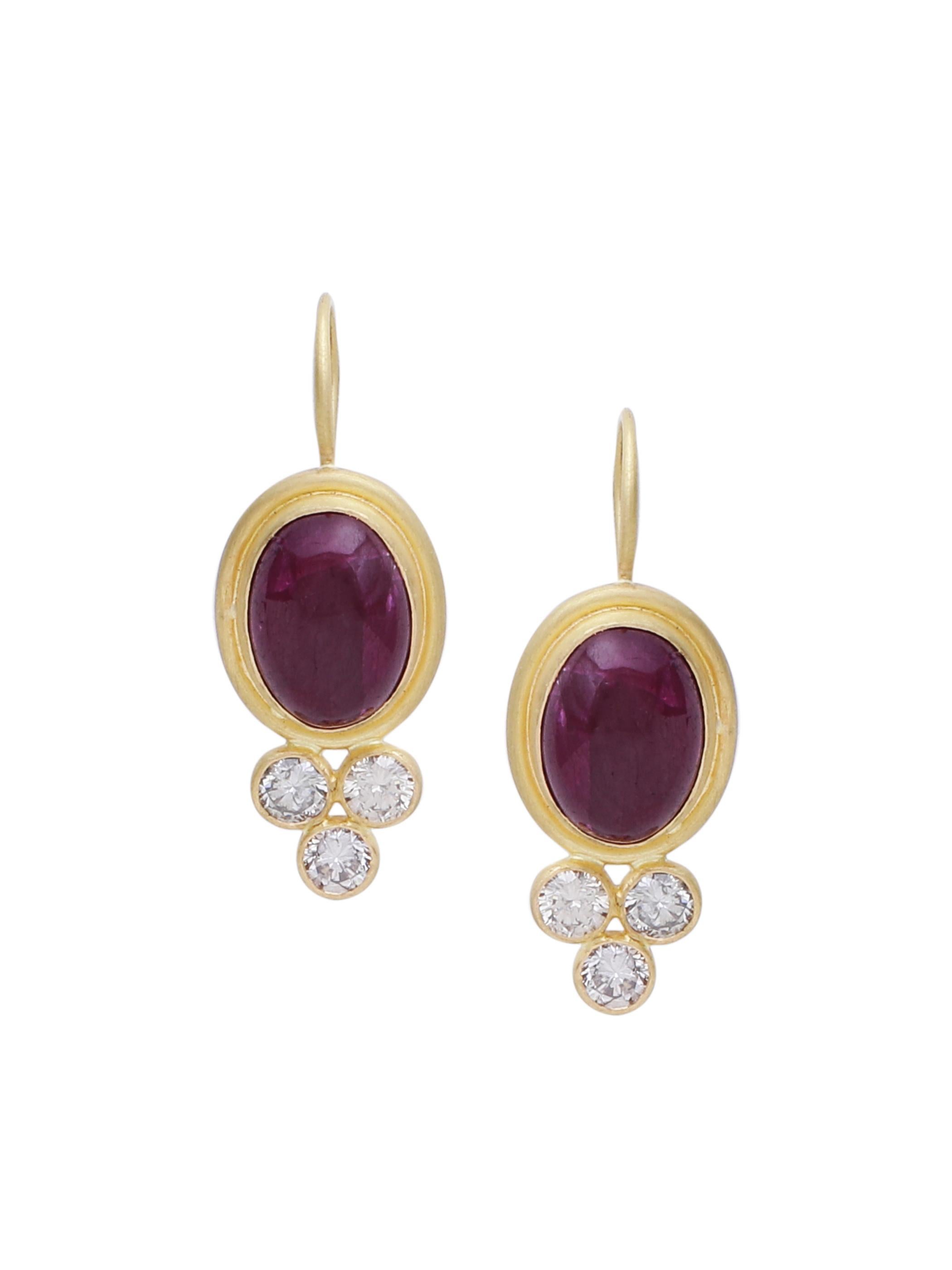 Diamond and Natural Ruby Cabochon Earring Handcrafted in 18 Karat Yellow Gold In New Condition In Jaipur, IN