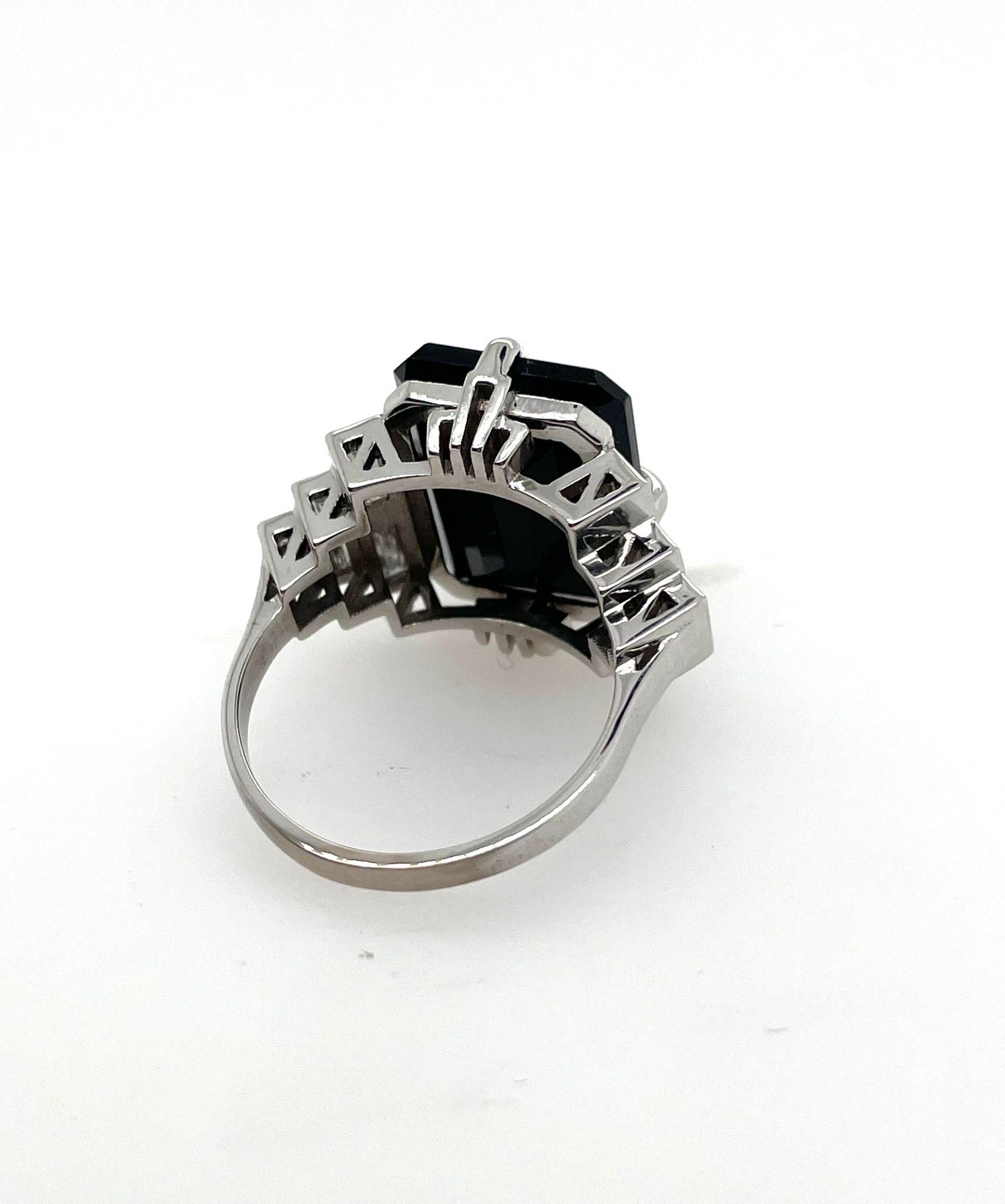 For Sale:  Diamond and Onyx Art Deco Ring with Baguette Diamonds 13