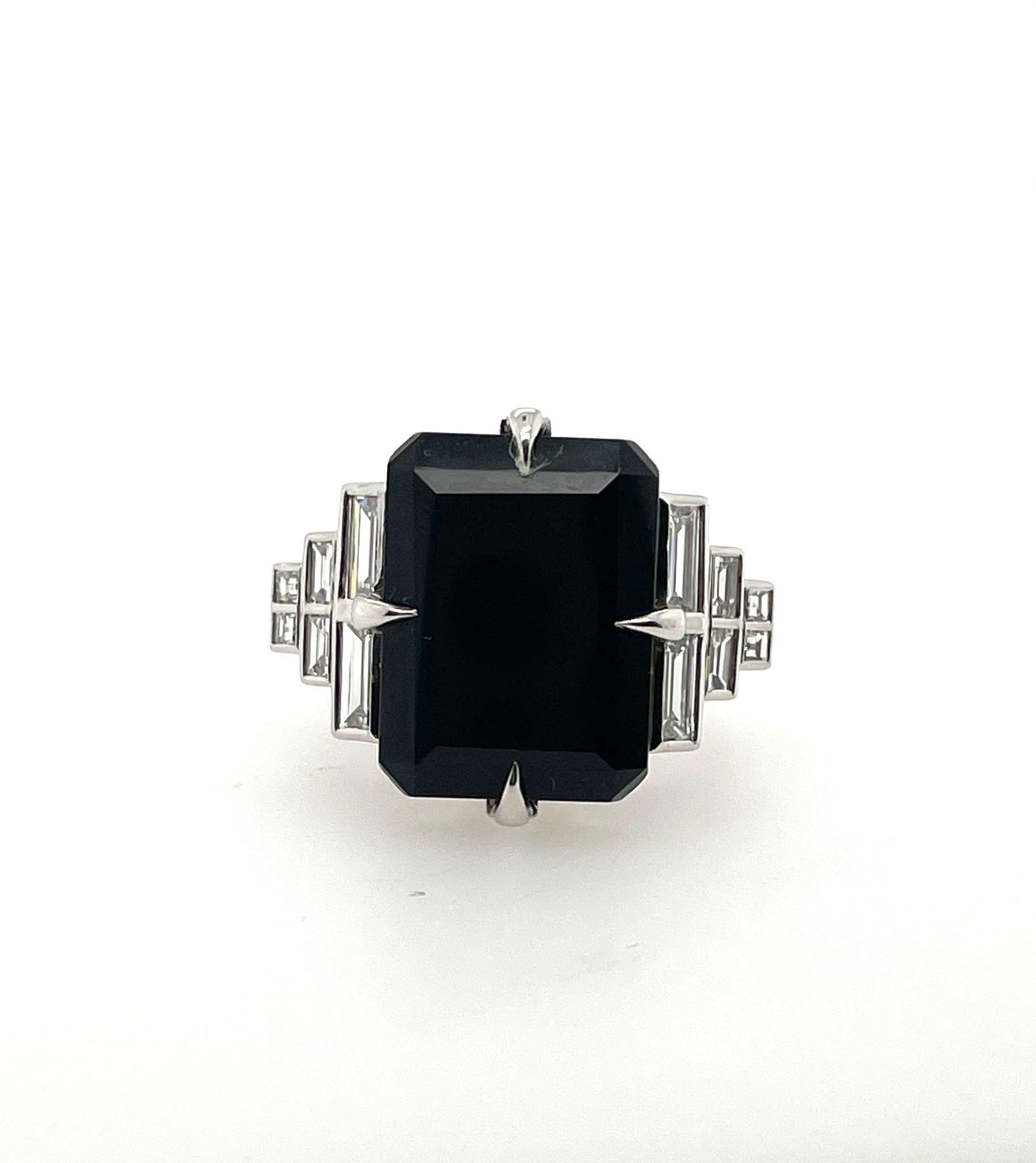 For Sale:  Diamond and Onyx Art Deco Ring with Baguette Diamonds 3