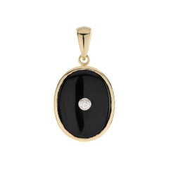 Diamond and Onyx Art Deco Style Oval Pendant in 9K Yellow Gold Used Diamond and Onyx Art Deco Style Oval Pendant in 9K Yellow Gold