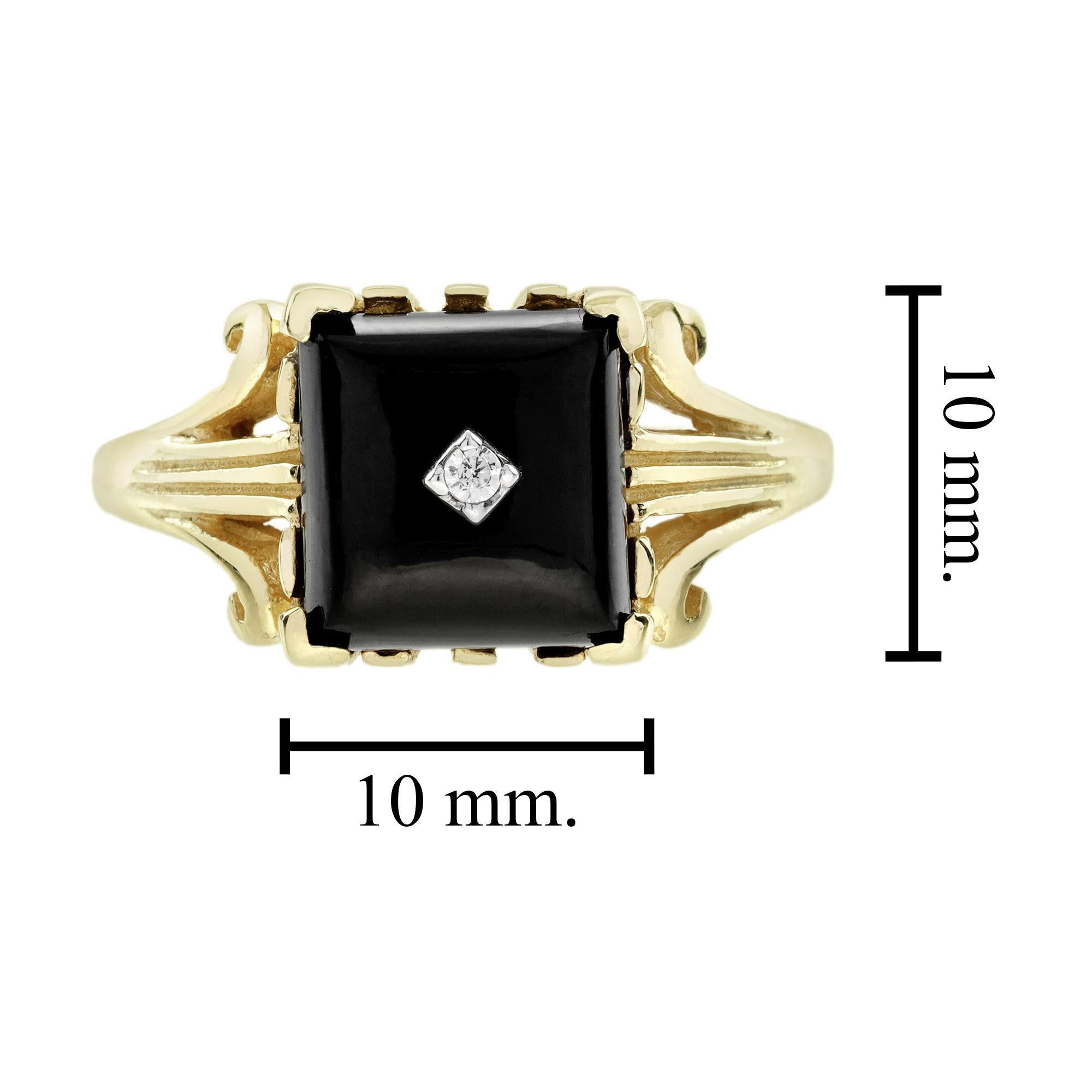 Diamond and Onyx Art Deco Style Ring in 14K Yellow Gold For Sale 2
