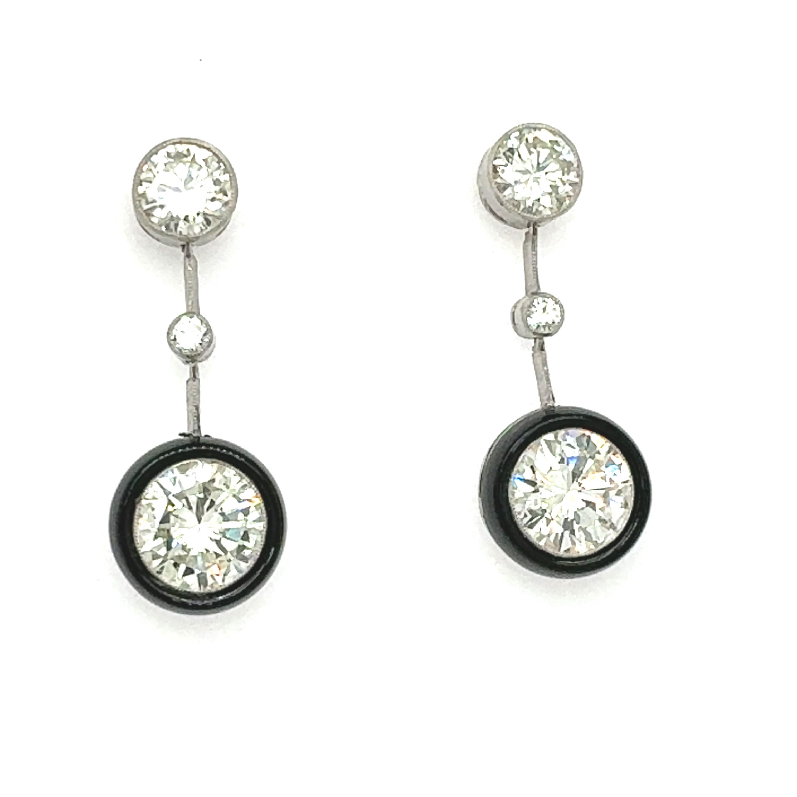 Art Déco Orecchini a goccia con diamanti e onice 7,60 carati totali in vendita