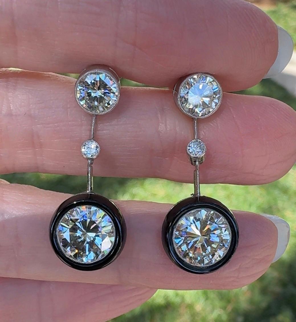 Taglio rotondo Orecchini a goccia con diamanti e onice 7,60 carati totali in vendita