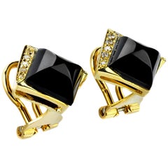 Diamond and Onyx Pair of Earrings, in 18 Karat Gold Pin and Omega Lever Back