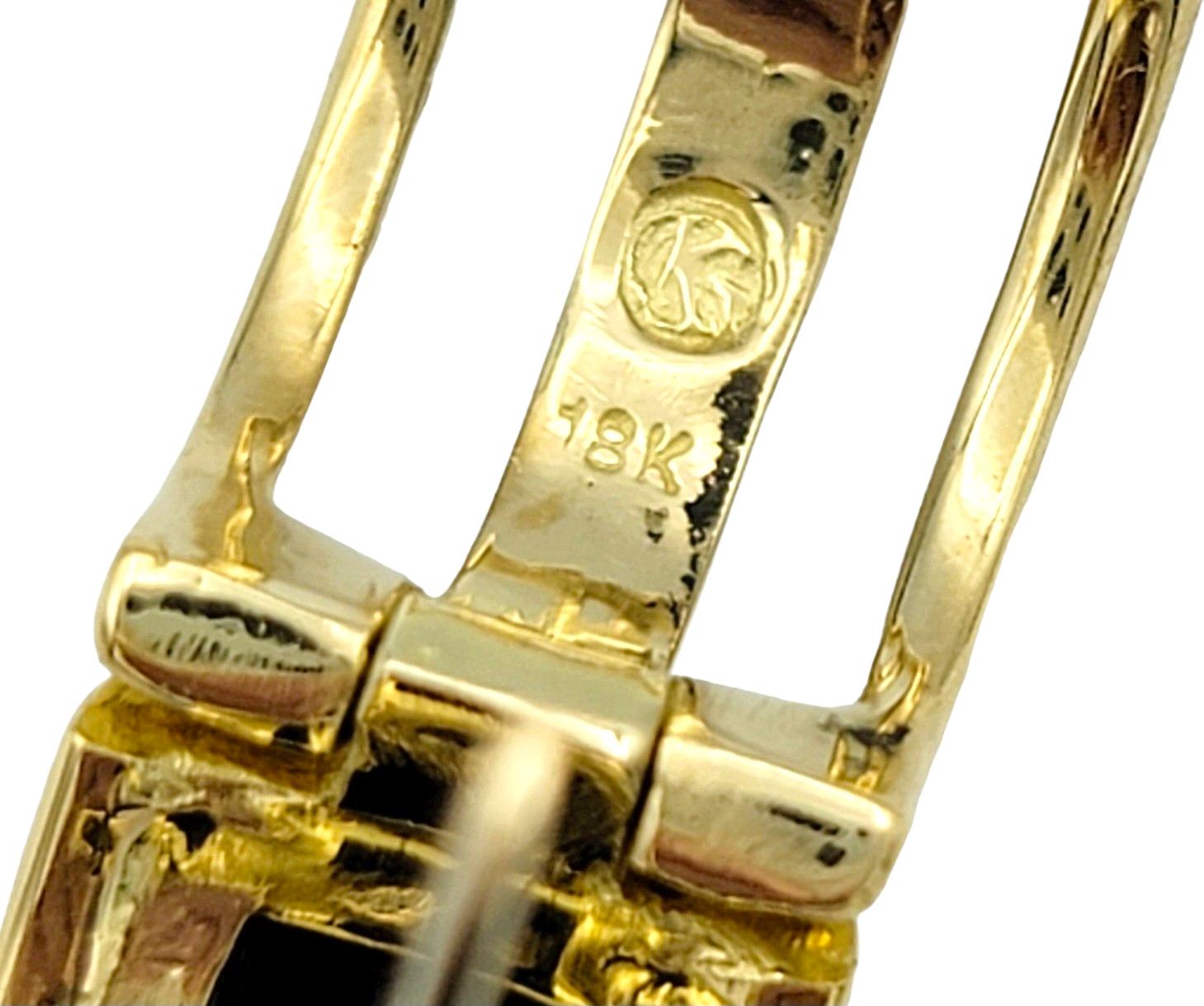Orecchini a cerchio con diamante e onice in oro giallo 18 carati con chiusura Omega Back in vendita 2