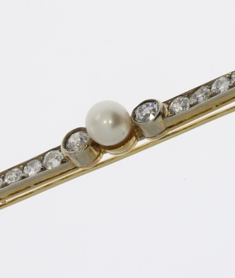 Brilliant Cut Diamond and Pearl 18 Carat Yellow Gold Brooch For Sale