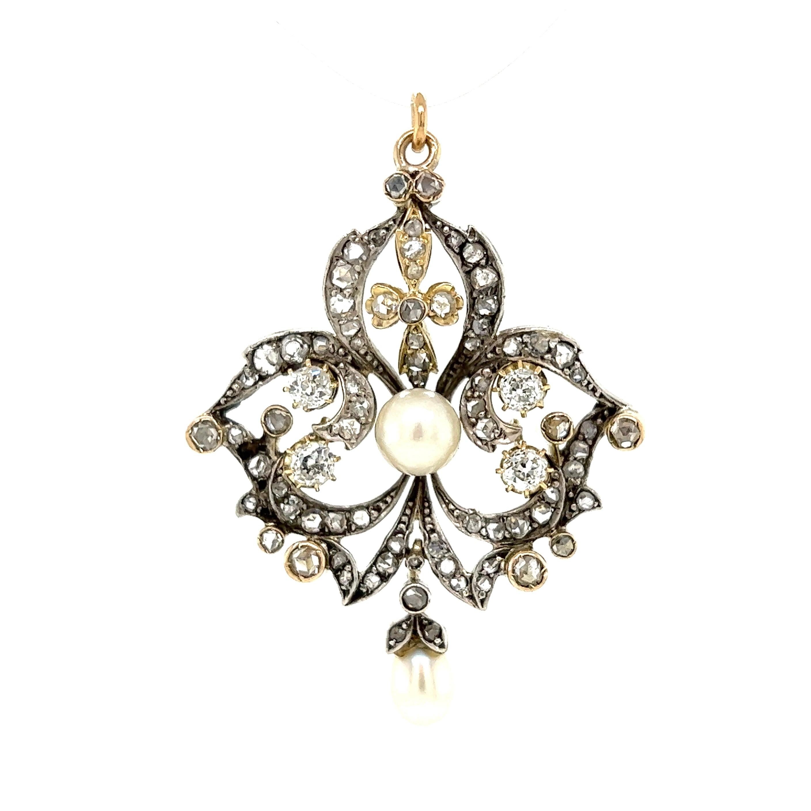 Diamond and Pearl Antique Sterling Silver on Gold Pendant Estate Fine Jewelry In Excellent Condition For Sale In Montreal, QC